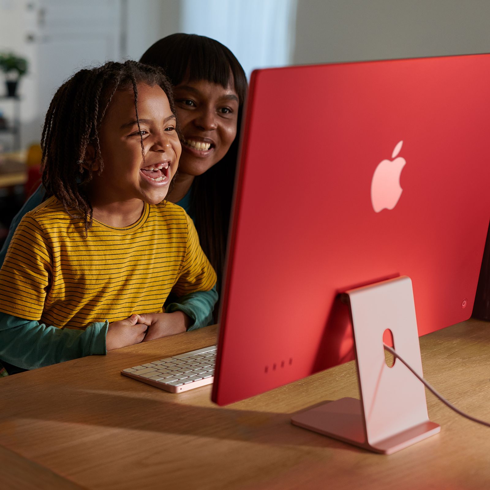 Apple iMac 24 Inch 4.5K Retina Display 2023 (M3 Chip, 8GB, 256GB, macOS, Blue) Apple iMac 24 Inch 4.5K Retina Display 2023 (M3 Chip, 8GB, 256GB, macOS, Blue)_6