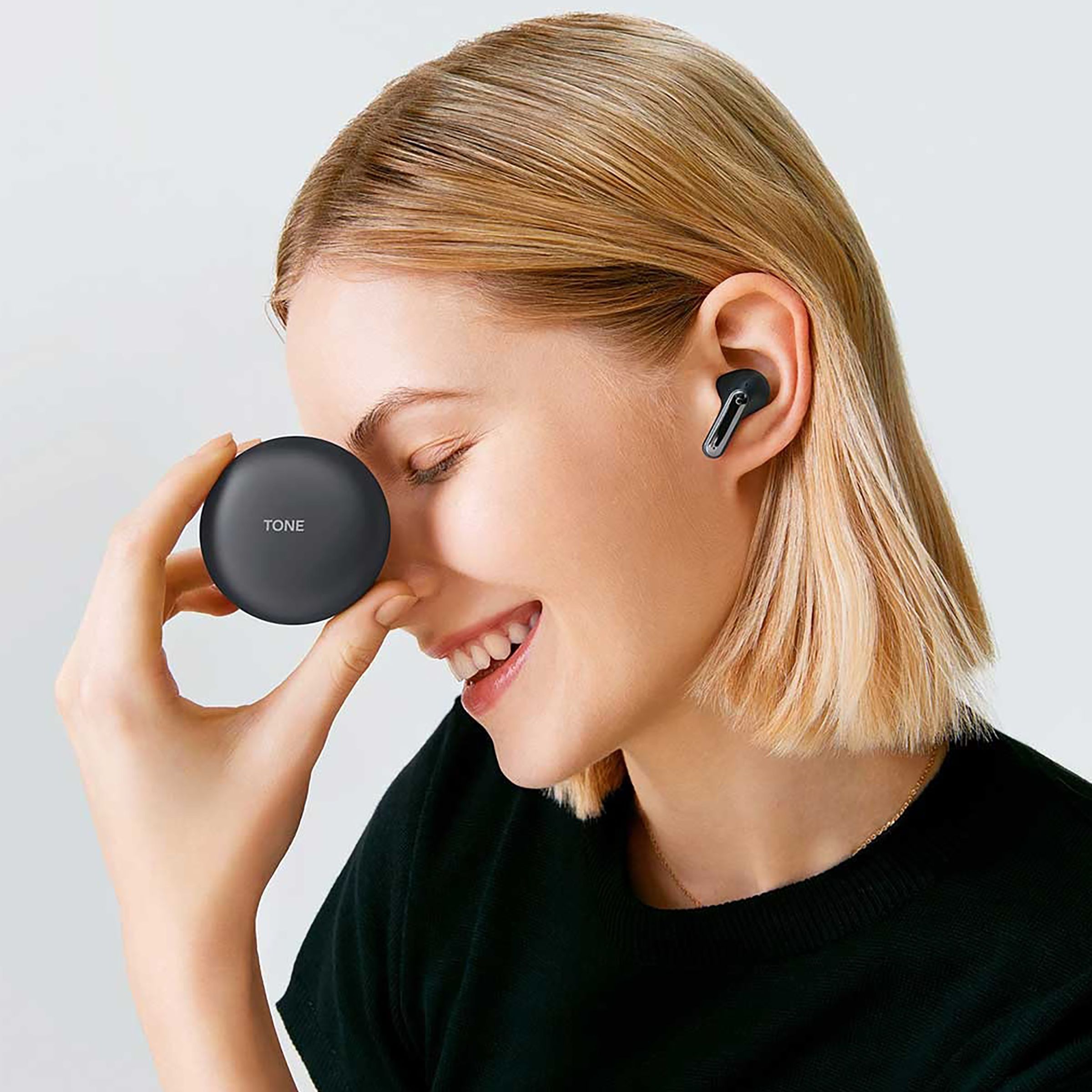 LG Tone Free TONE-FP5.CINDLLK TWS Earbuds with Active Noise Cancellation (IPX4 Sweat & Water Resistant, 22 Hours Playback, Charcoal Black)_6