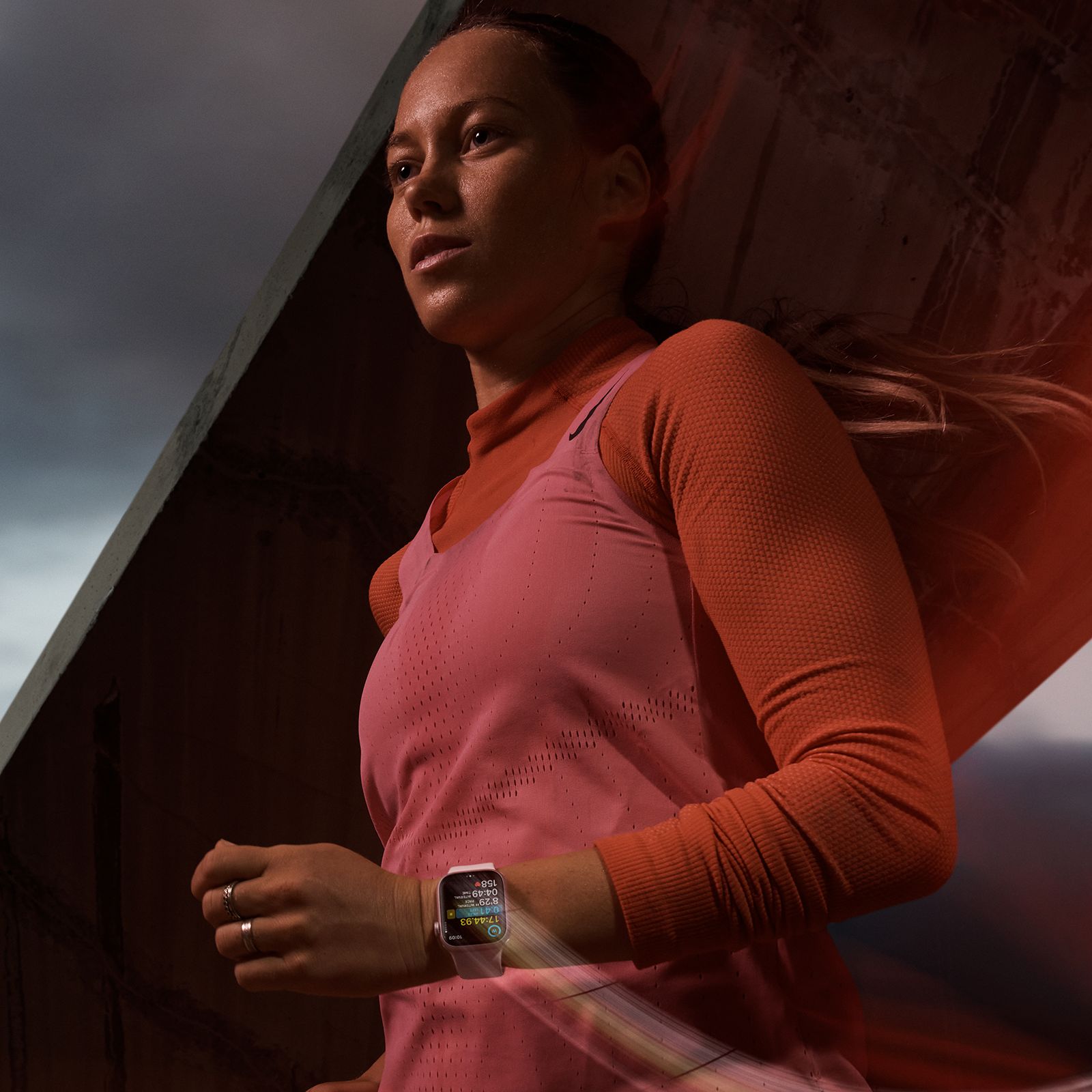 Apple Watch Series 9 GPS+Cellular with Storm Blue Sport Band - M/L (45mm Display, Silver Aluminium Case) Apple Watch Series 9 GPS+Cellular with Storm Blue Sport Band - M/L (45mm Display, Silver Aluminium Case)_5