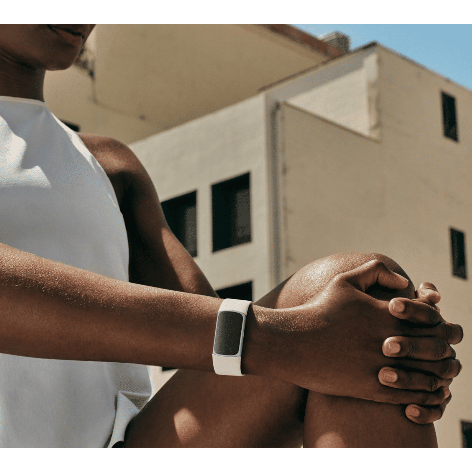 fitbit Charge 6 Fitness Tracker with Stress Management (1.03 Inch, 5ATM Water Resistance, Porcelain & Silver Aluminium Strap)_9