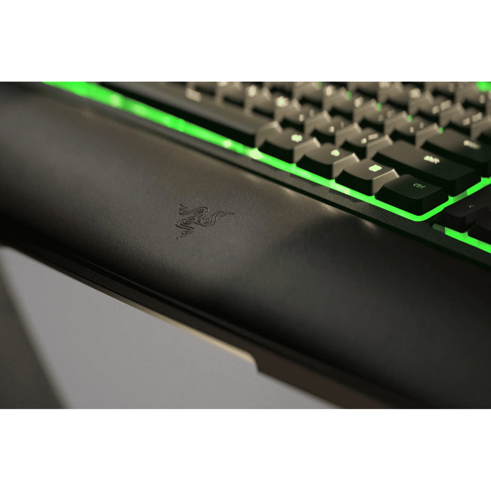 RAZER Ornata V2 Wired Gaming Keyboard (Mecha Membrane Switch, RZ03-03380100-R3M1, Black) RAZER Ornata V2 Wired Gaming Keyboard (Mecha Membrane Switch, RZ03-03380100-R3M1, Black)_10