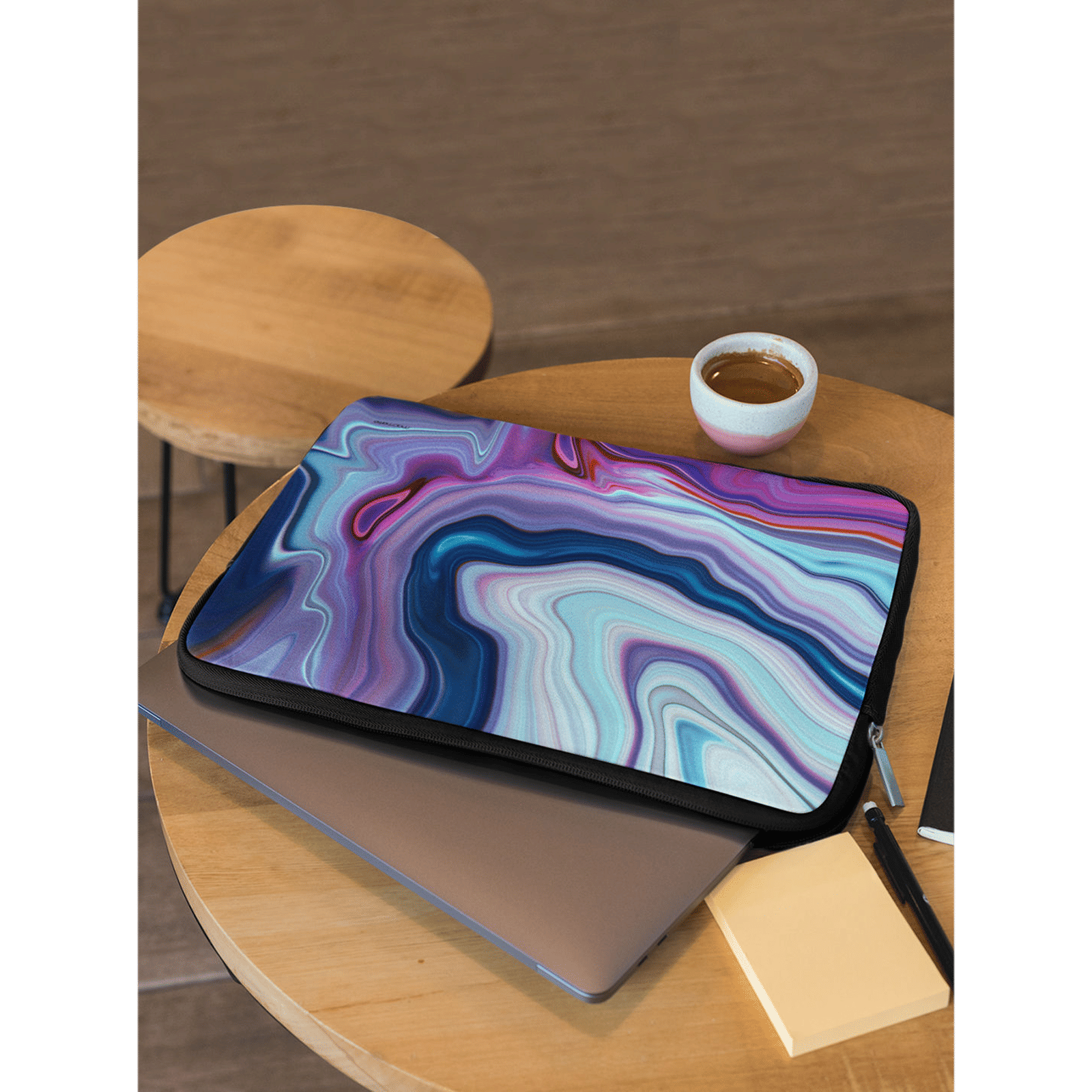 macmerise Liquid Neoprene Laptop Sleeve for 15 Inch Laptop (Water Resistant, Funk Purple) macmerise Liquid Neoprene Laptop Sleeve for 15 Inch Laptop (Water Resistant, Funk Purple)_5