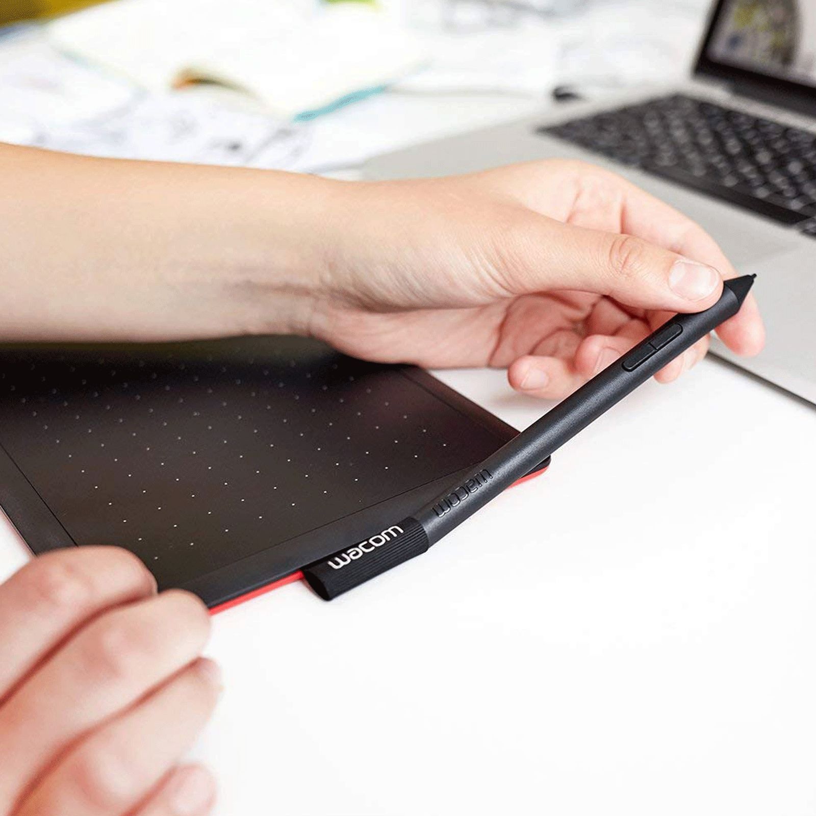 Wacom One By Graphics Tablet (7.04 Inch, Red and Black) Wacom One By Graphics Tablet (7.04 Inch, Red and Black)_8