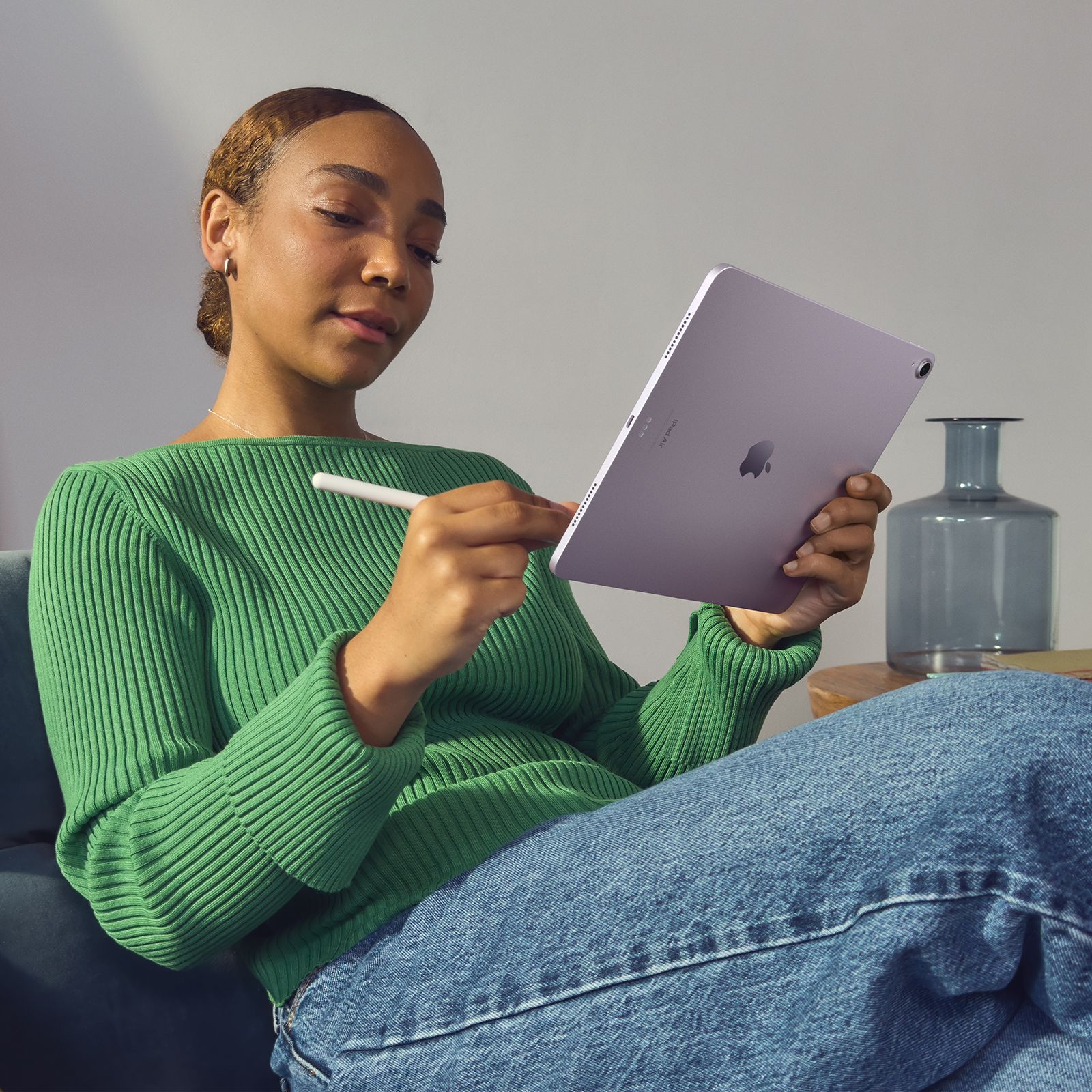 Apple iPad Air Wi-Fi (11 Inch, 256GB, Purple, 2024 model)_6