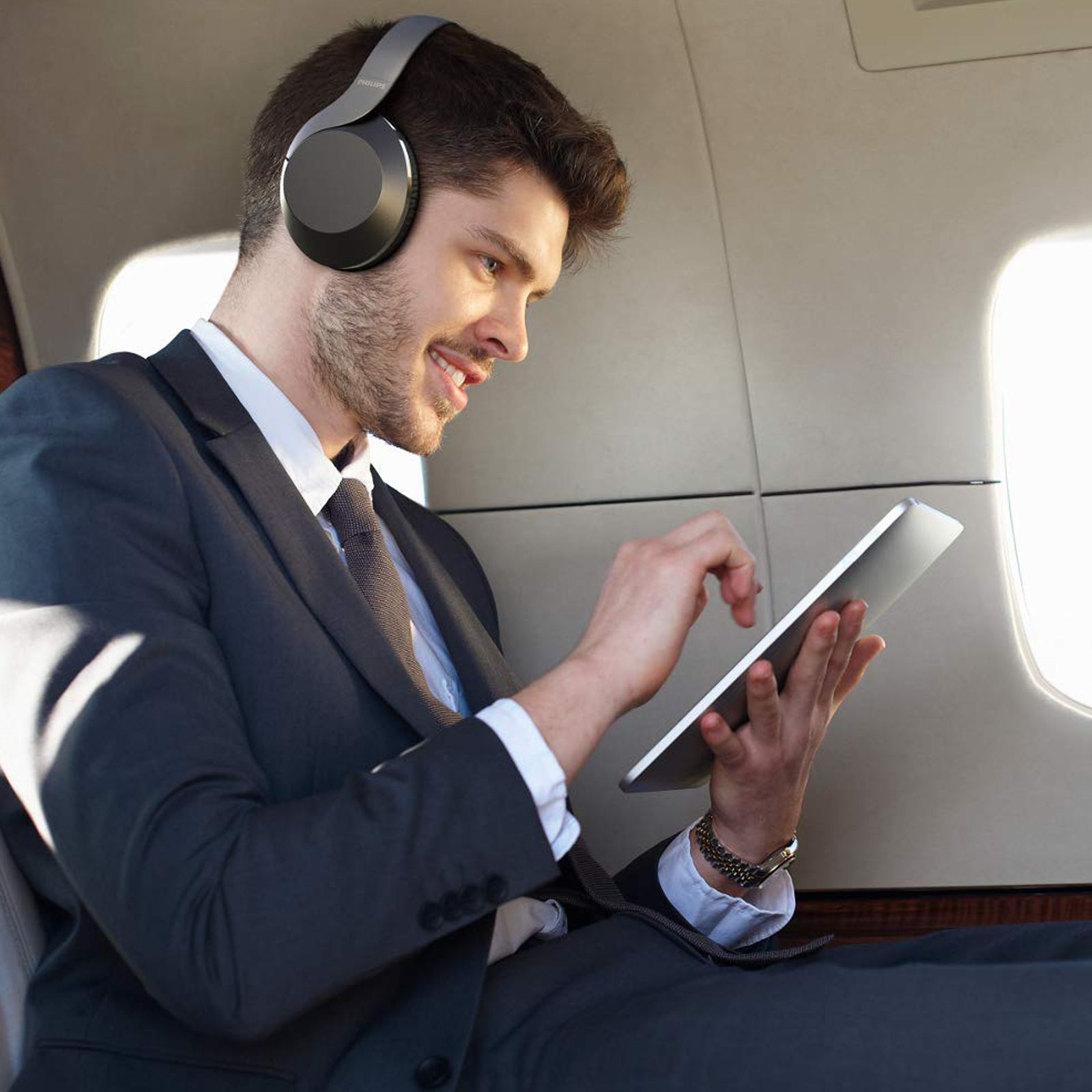 Philips TAPH805 Bluetooth Headphones with Mic (Active Noise Cancellation, Over Ear, Black)_5