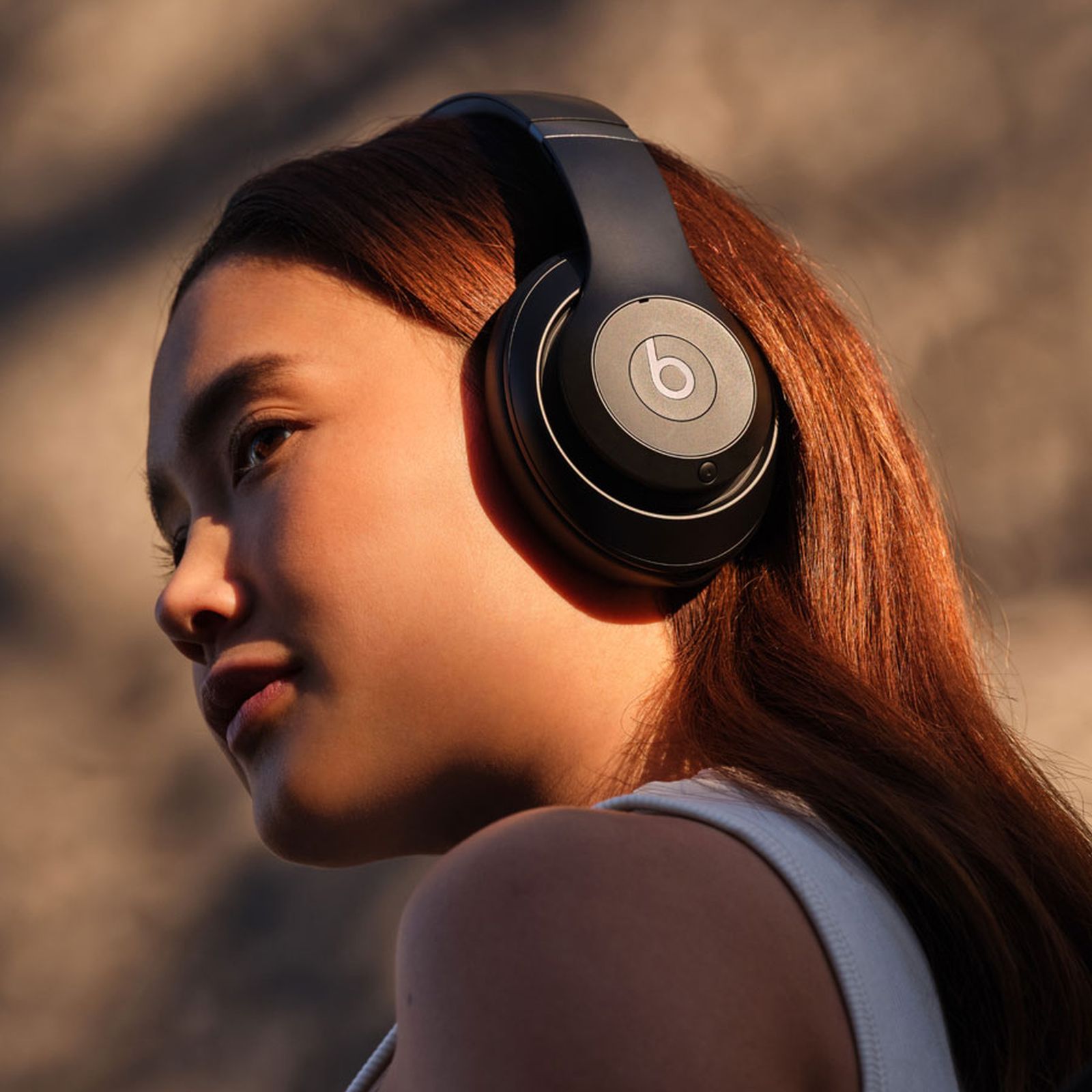 beats Studio Pro Bluetooth Headphone with Mic (Siri Voice Assistant, Over Ear, Black) beats Studio Pro Bluetooth Headphone with Mic (Siri Voice Assistant, Over Ear, Black)_8