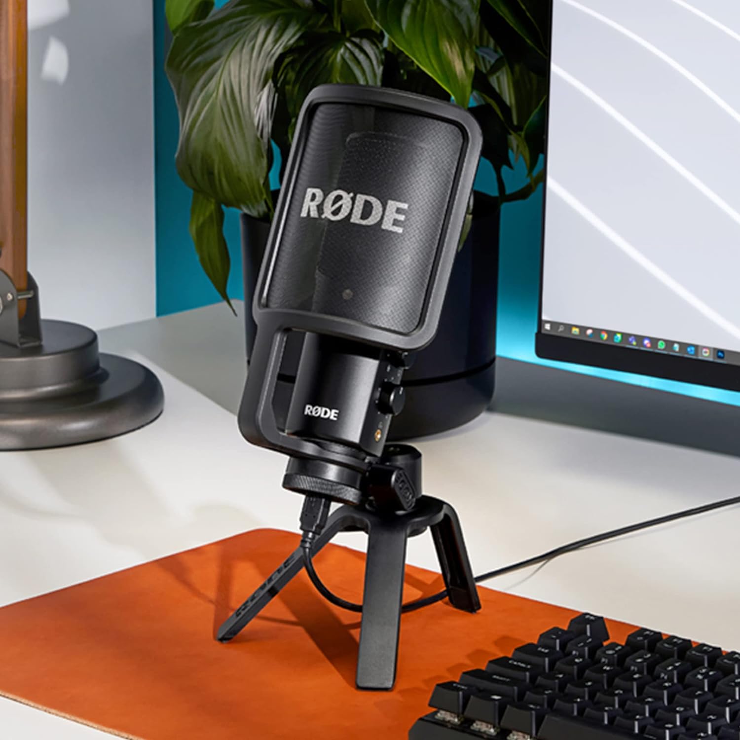 RODE NT-USB 3.5 Jack & USB Wired Microphone with Professional Pop Filter (Black) RODE NT-USB 3.5 Jack & USB Wired Microphone with Professional Pop Filter (Black)_11
