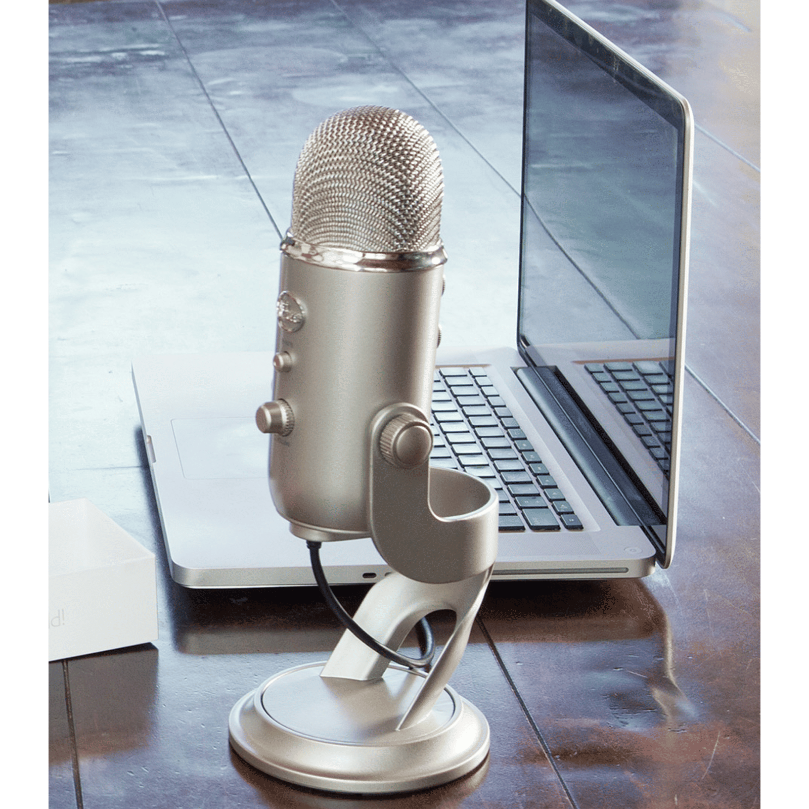 logitech Yeti USB Wired Microphone with HD Audio (Silver) logitech Yeti USB Wired Microphone with HD Audio (Silver)_11