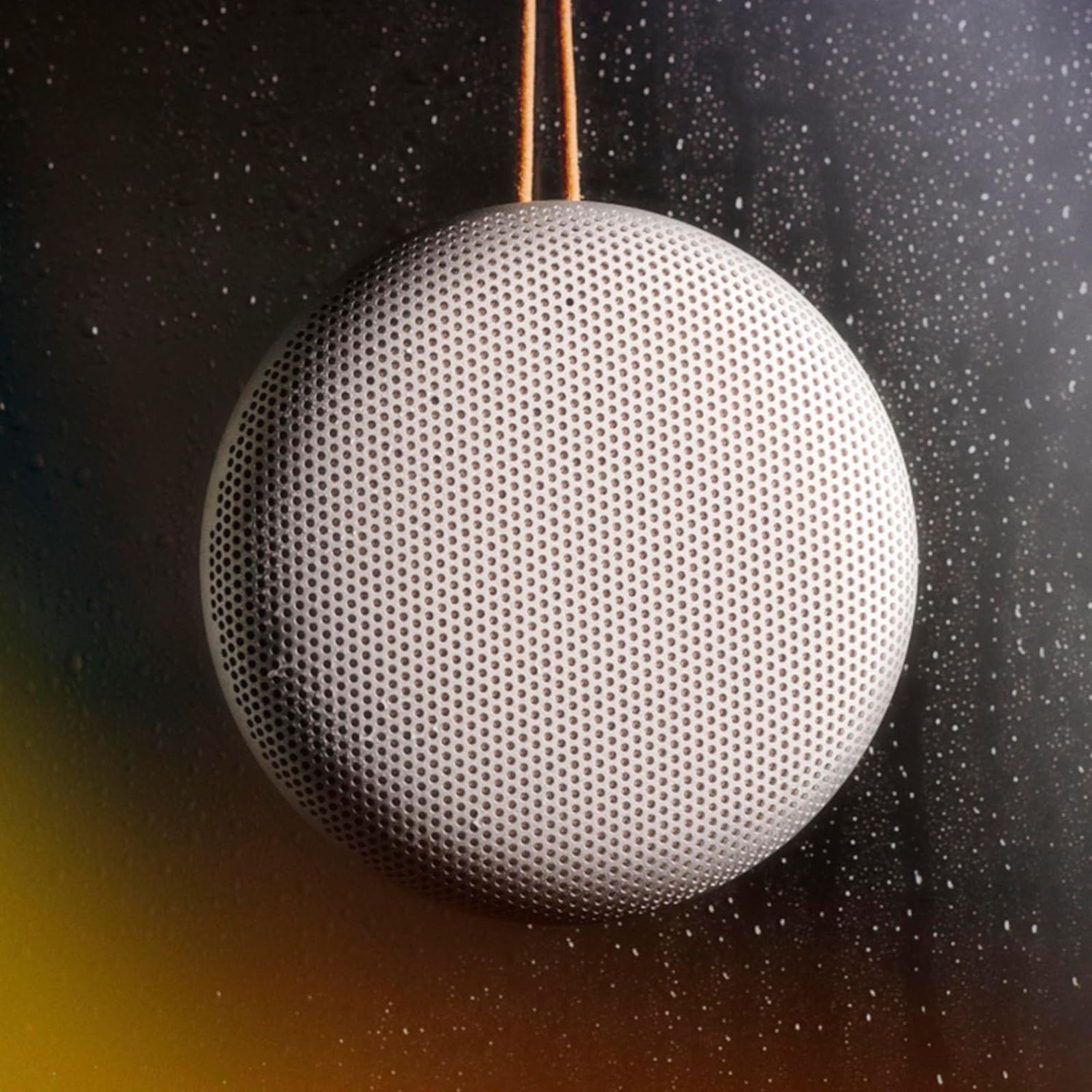 Bang & Olufsen Beosound A1 (2nd Gen) with Alexa Compatible Smart Speaker (IP67 Waterproof, Grey Mist) Bang & Olufsen Beosound A1 (2nd Gen) with Alexa Compatible Smart Speaker (IP67 Waterproof, Grey Mist)_18