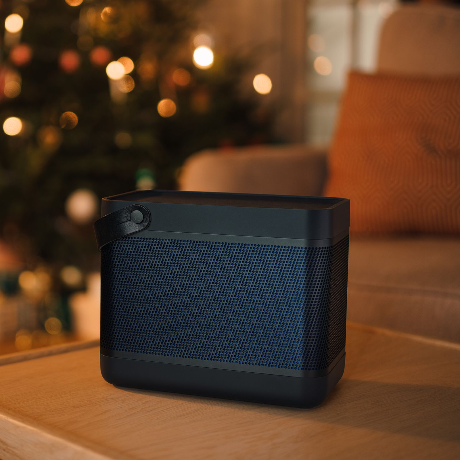 Bang & Olufsen Beolit 20 30W Portable Bluetooth Speaker (8 Hours Playtime, Black Anthracite)_17