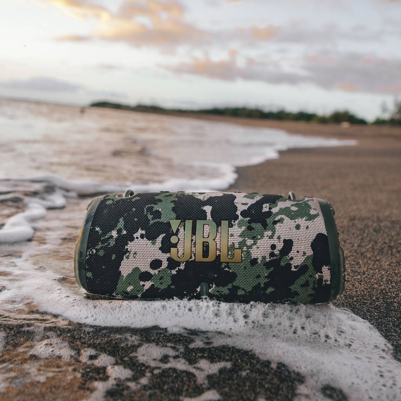 JBL Xtreme 3 50W Portable Bluetooth Speaker (IP67 Water Resistant, Built-in Powerbank, 5.1 Channel, Camo)_14