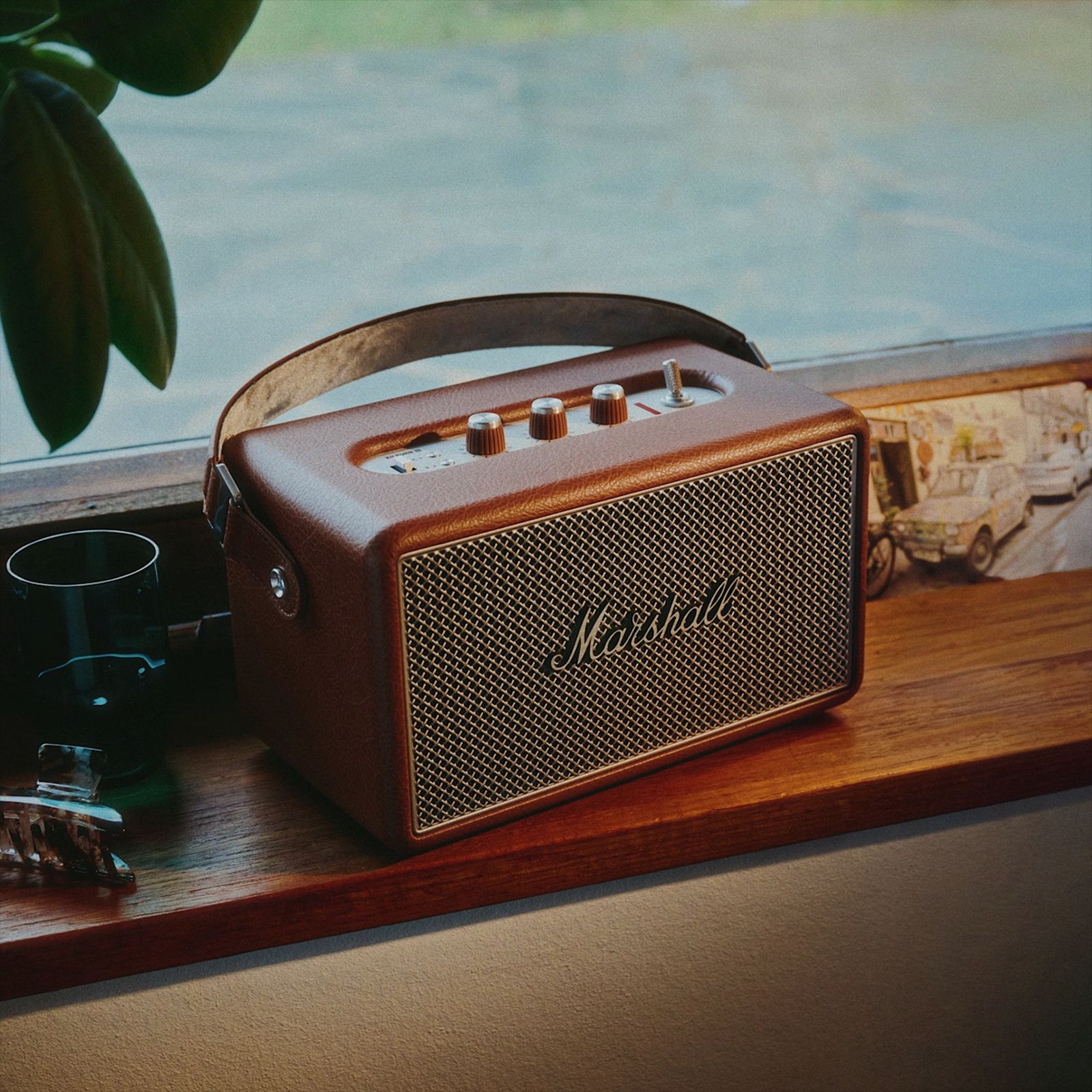 Marshall Kilburn III 36W Portable Bluetooth Speaker (IP54 Water Resistant, 360 Degree True Stereophonic Sound, Stereo Channel, Brown)_10