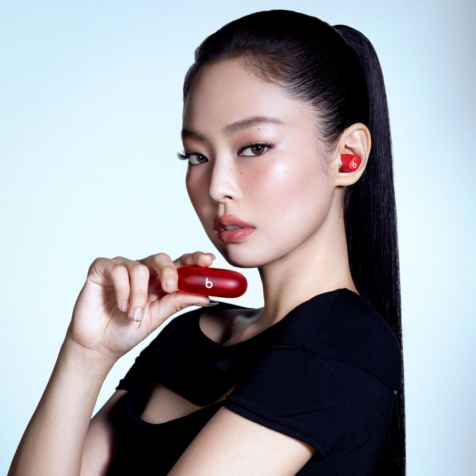 beats Solo TWS Earbuds with Passive Noise Isolation (18 Hours Playback, Transparent Red) beats Solo TWS Earbuds with Passive Noise Isolation (18 Hours Playback, Transparent Red)_9