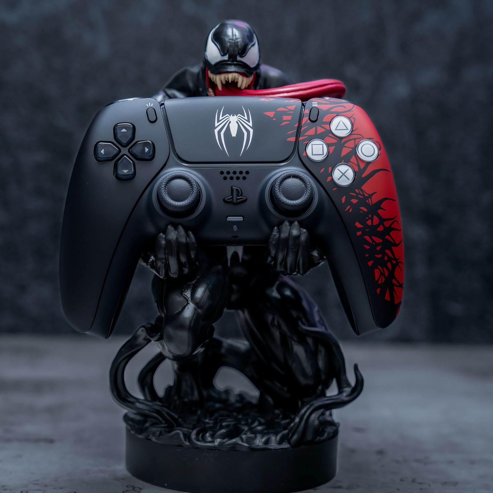 Cable Guys Marvel Venom Gaming Accessory For Gaming Controllers and Mobile Phones (PC00003139, Black) Cable Guys Marvel Venom Gaming Accessory For Gaming Controllers and Mobile Phones (PC00003139, Black)_14
