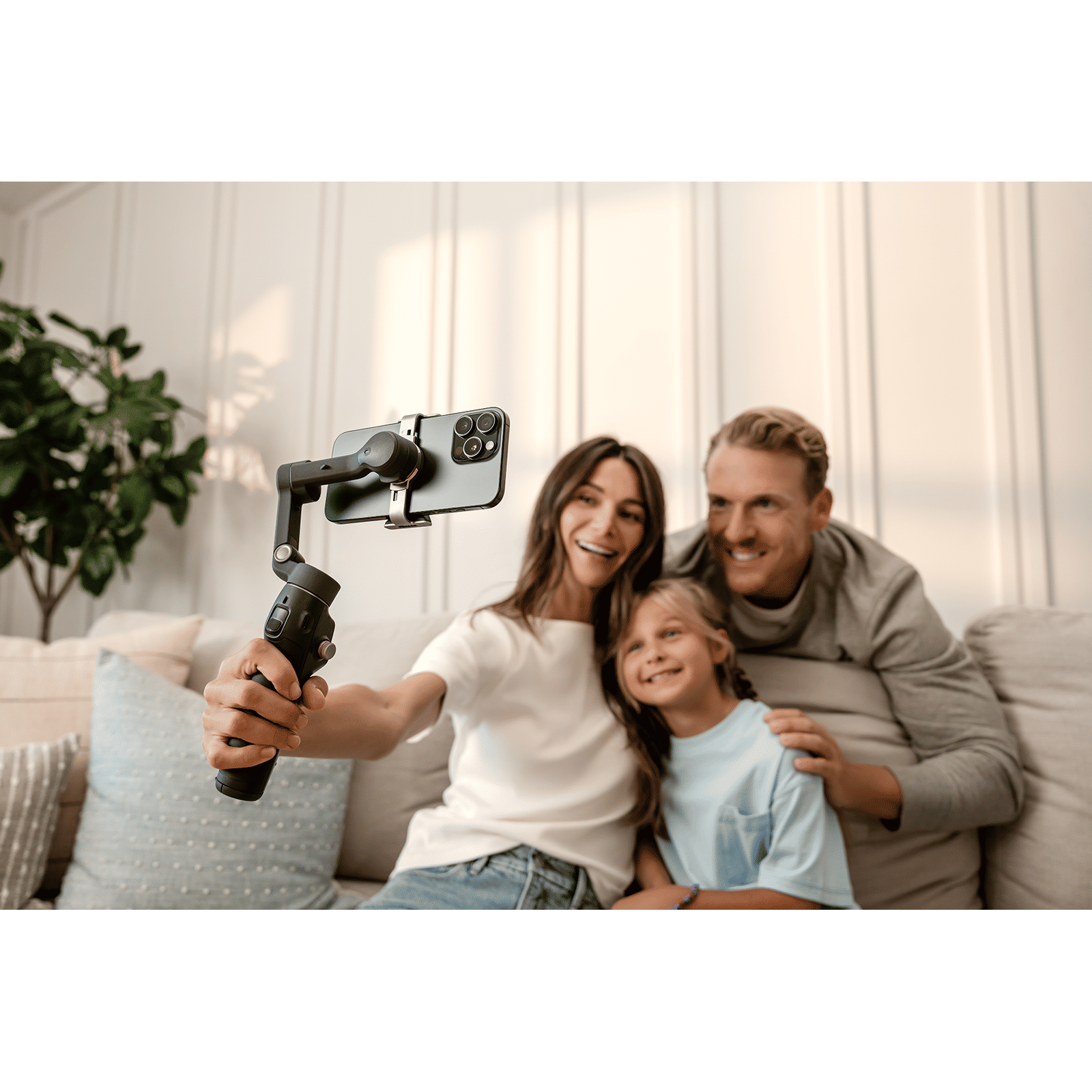 DJI OSMO 8 3-Axis Gimble for Mobile (Active Track 7.0, Black)_13