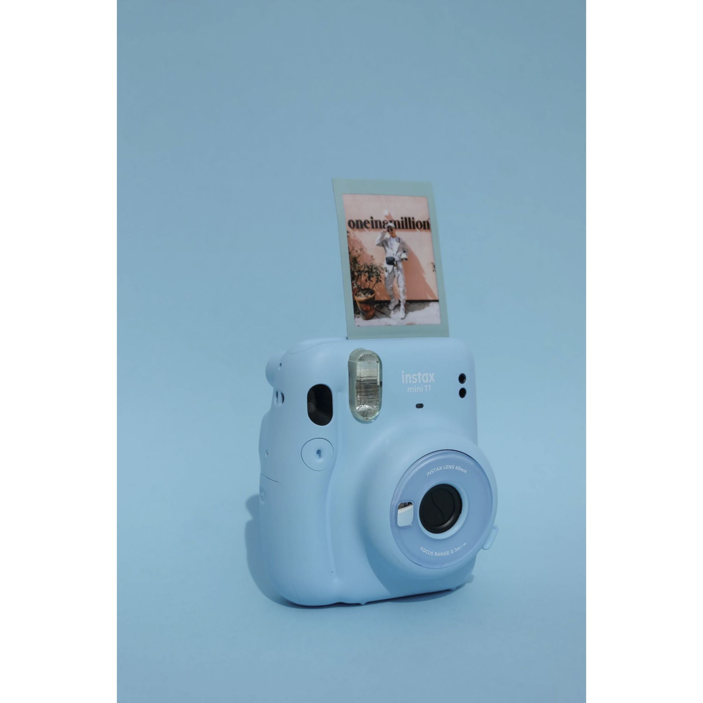 FUJIFILM Instax Mini 11 Starter Kit Instant Camera with 10 Instant Films (Sky Blue) FUJIFILM Instax Mini 11 Starter Kit Instant Camera with 10 Instant Films (Sky Blue)_16