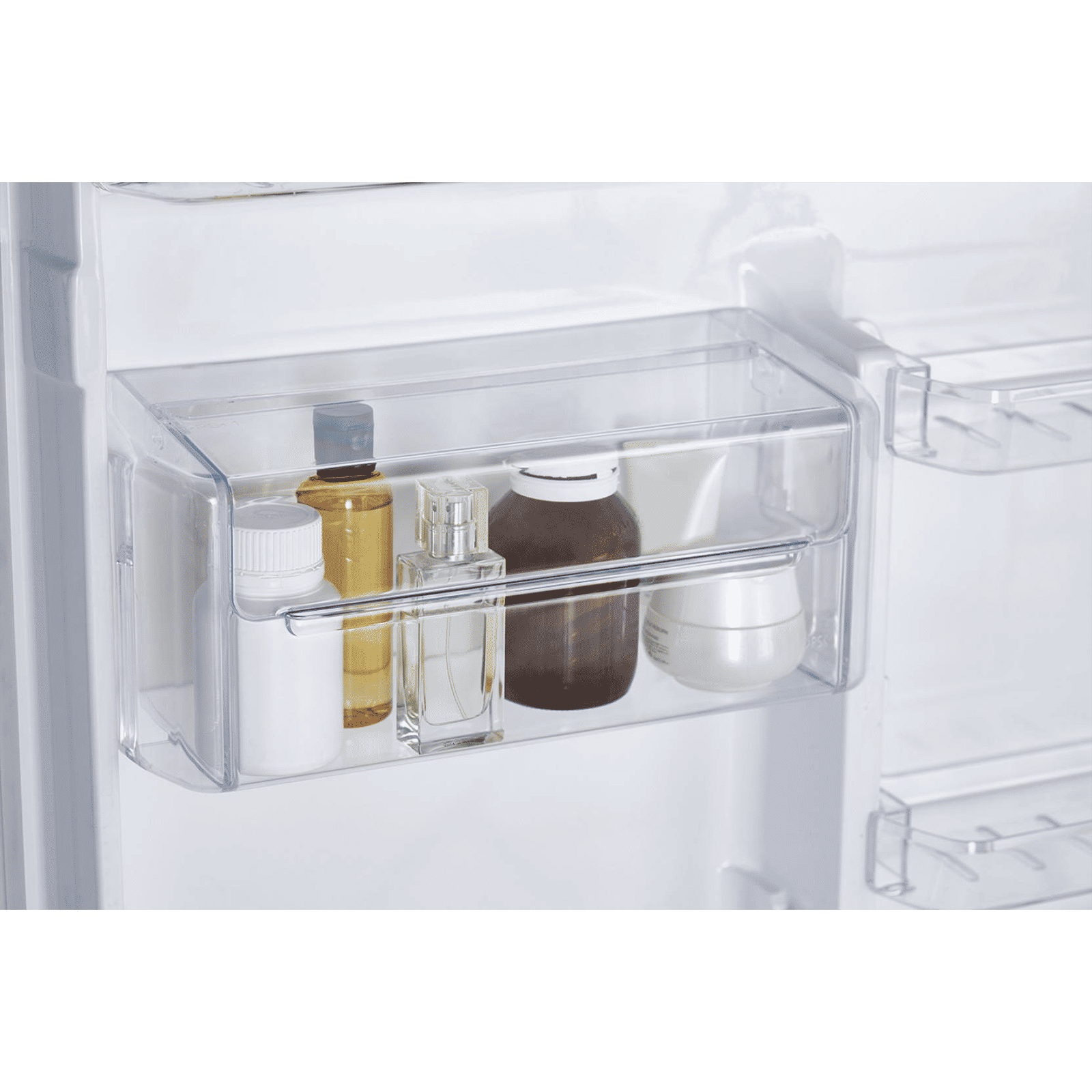 TOSHIBA 661 Litres 2 Star Frost Free Double Door Refrigerator with Automatic Ice Maker (GR-AG66INA, Black Glass) TOSHIBA 661 Litres 2 Star Frost Free Double Door Refrigerator with Automatic Ice Maker (GR-AG66INA, Black Glass)_12
