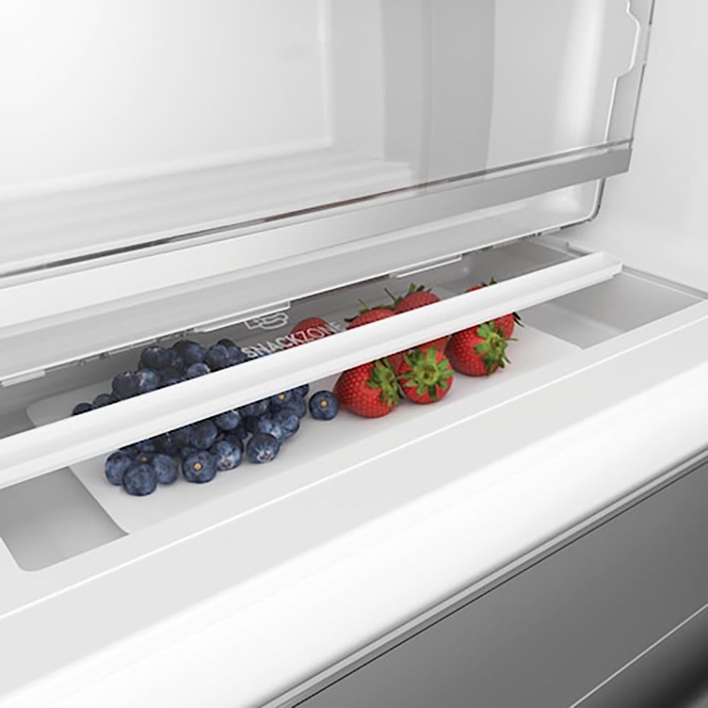 Electrolux UltimateTaste 900 680 Litres Frost Free French Door Refrigerator with Water Dispenser (EQE6879A-B NIN, Glossy Dark Grey) Electrolux UltimateTaste 900 680 Litres Frost Free French Door Refrigerator with Water Dispenser (EQE6879A-B NIN, Glossy Dark Grey)_9