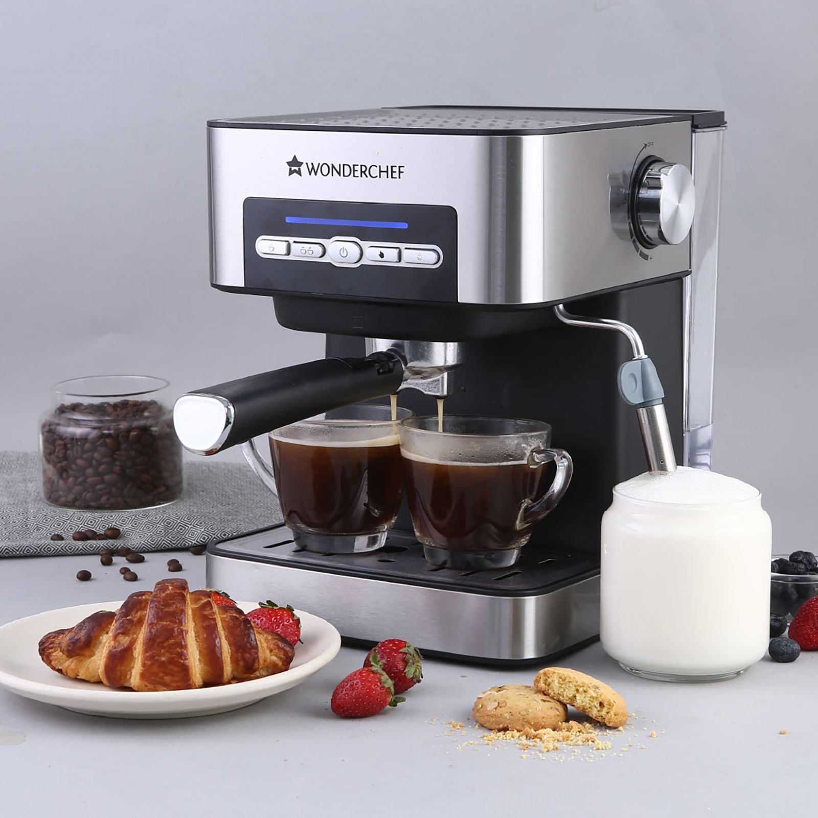 WONDERCHEF Regalia 850 Watt 2 Cups Semi-Automatic Espresso, Cappuccino, Latte, Macchiato & Ristretto Coffee Maker with Anti Slip Base (Black & Silver)_16