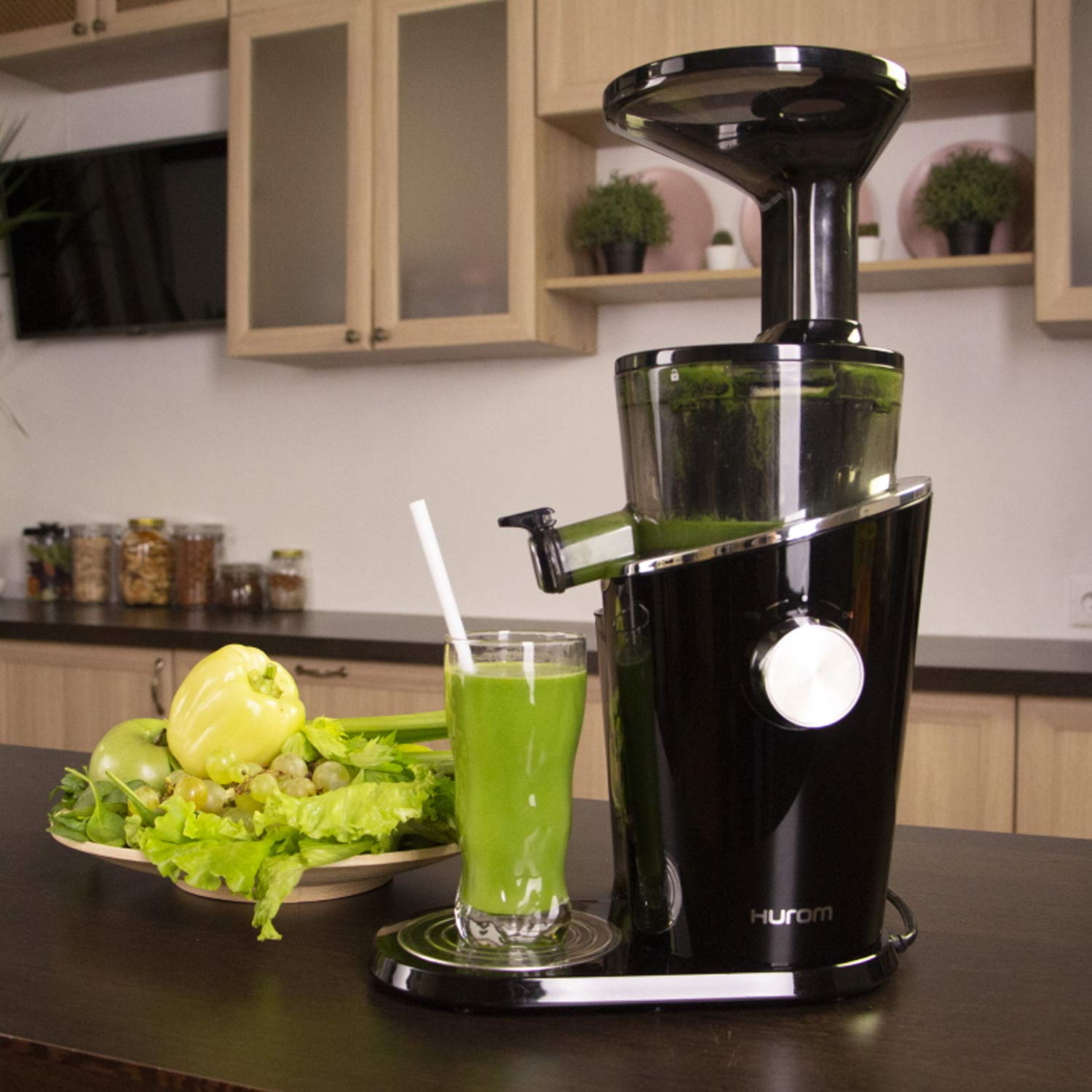 Hurom Easy Series 150 Watt Cold Press Juicer (43 RPM, Quiet Operation, Black Pearl)_13