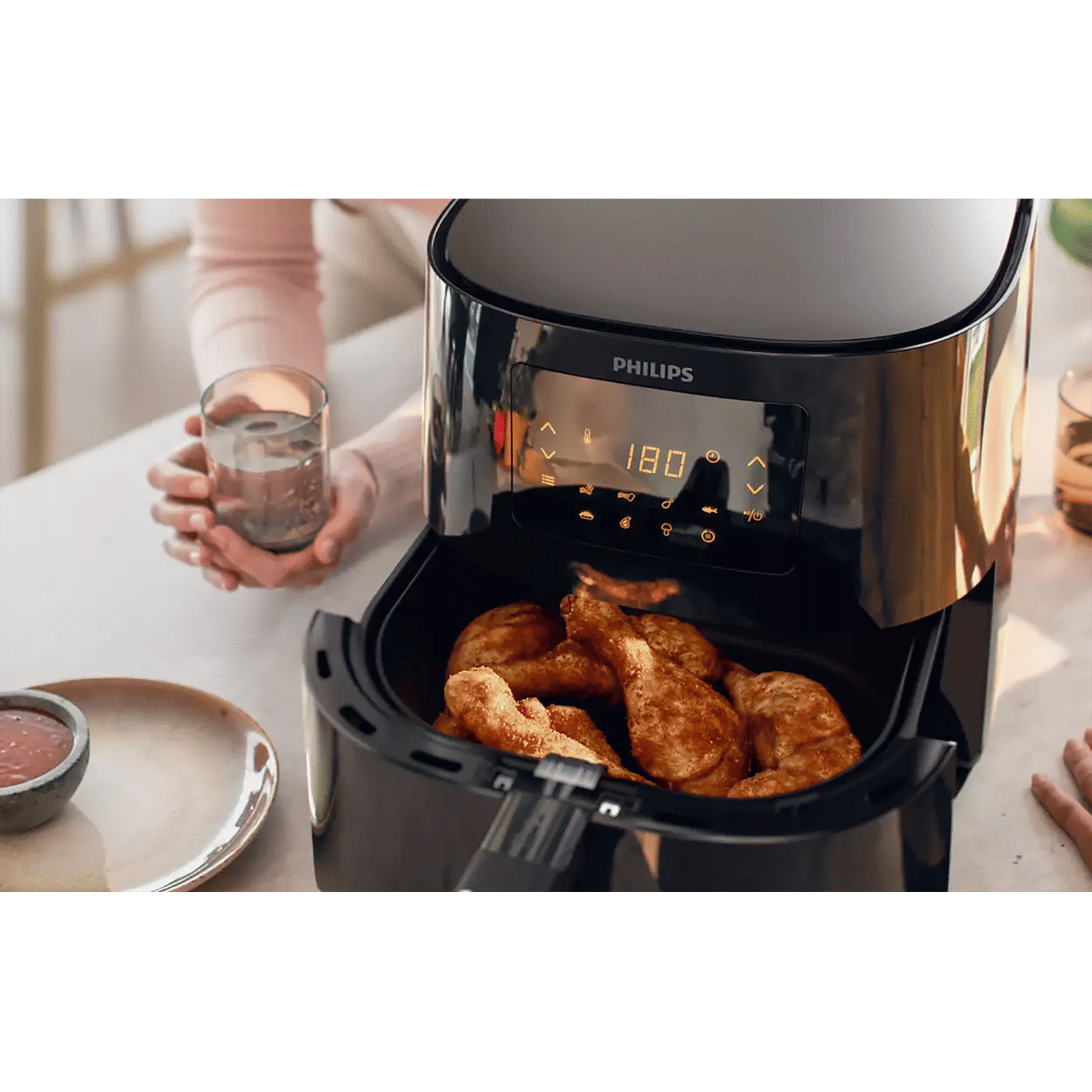 PHILIPS 6.2L 2000 Watt Digital Air Fryer with Rapid Air Technology (Black) PHILIPS 6.2L 2000 Watt Digital Air Fryer with Rapid Air Technology (Black)_10