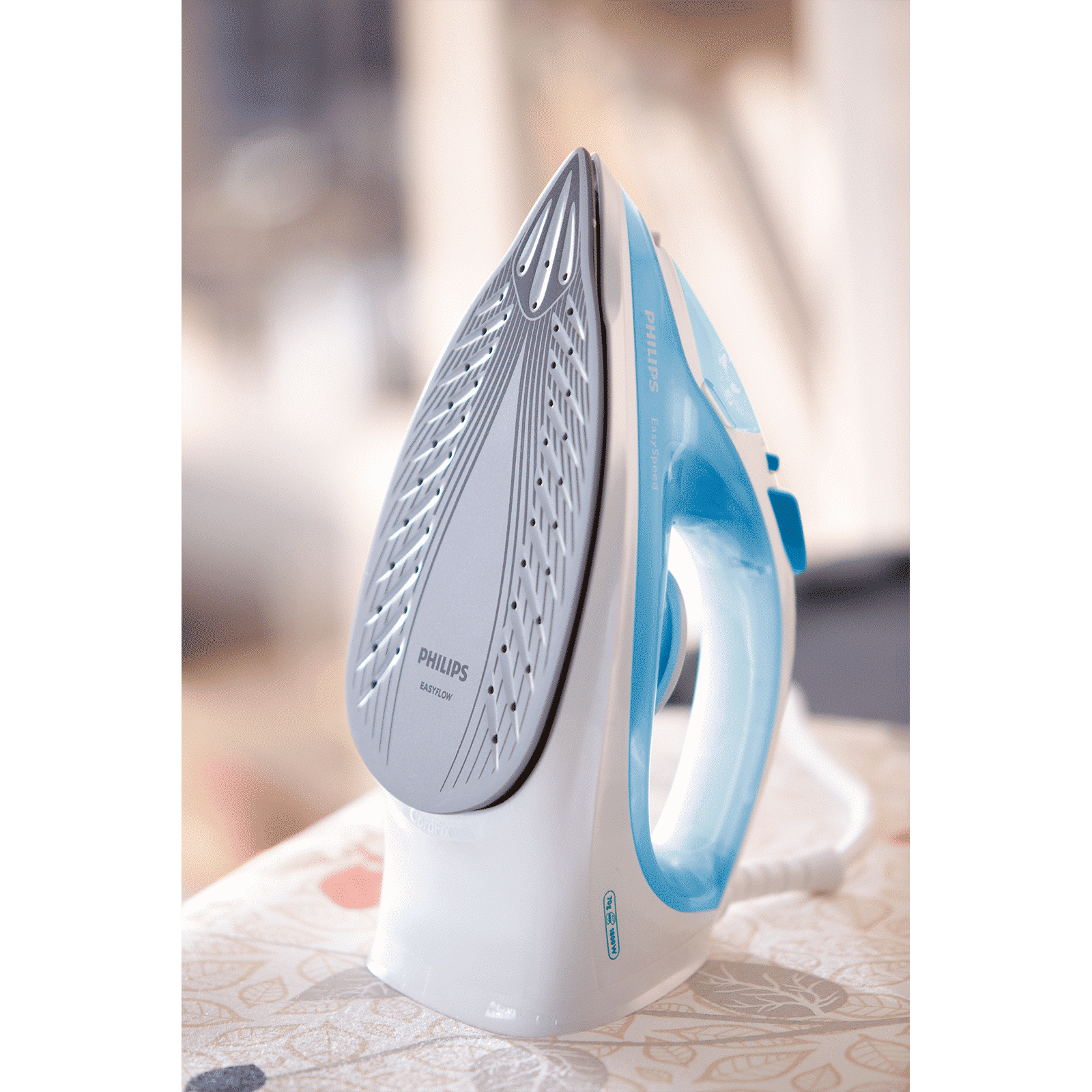PHILIPS EasySpeed 2000 Watts 200ml Steam Iron (Drip Stop System, SkyBlue) PHILIPS EasySpeed 2000 Watts 200ml Steam Iron (Drip Stop System, SkyBlue)_4