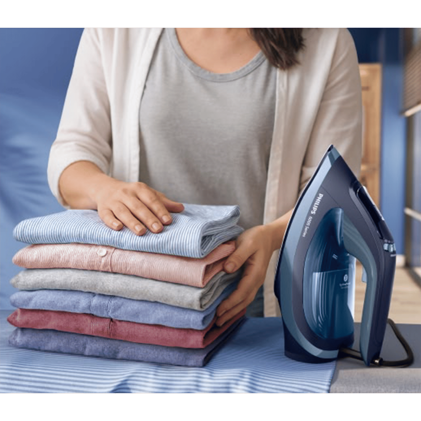PHILIPS 6000 Series 2800 Watts 300ml Steam Iron (Built-in Calc-Clean, Aqua Blue) PHILIPS 6000 Series 2800 Watts 300ml Steam Iron (Built-in Calc-Clean, Aqua Blue)_22