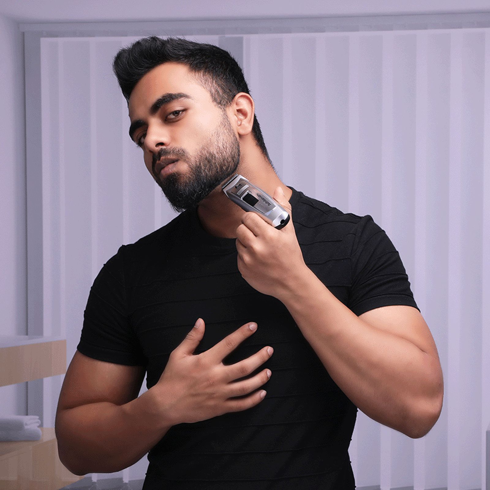 BaByliss E827E Rechargeable Corded & Cordless Wet & Dry Trimmer for Beard & Moustache with 20 Length Settings for Men (60mins Runtime, Grooved Wheel Settings, Silver) BaByliss E827E Rechargeable Corded & Cordless Wet & Dry Trimmer for Beard & Moustache with 20 Length Settings for Men (60mins Runtime, Grooved Wheel Settings, Silver)_4