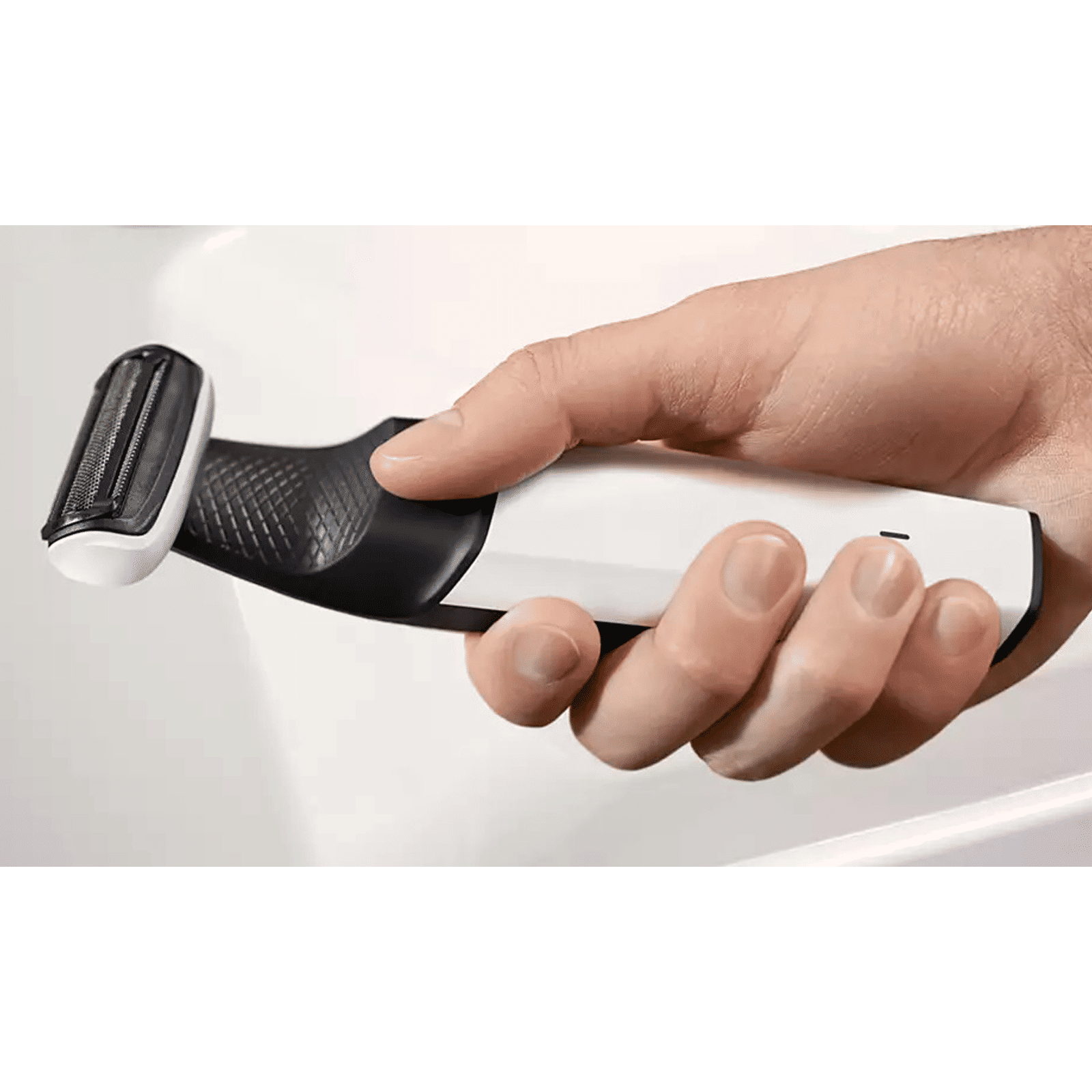 PHILIPS Series 3000 Rechargeable Cordless Body Groomer for Face & Body for Men (40min Runtime, Showerproof, White) PHILIPS Series 3000 Rechargeable Cordless Body Groomer for Face & Body for Men (40min Runtime, Showerproof, White)_10