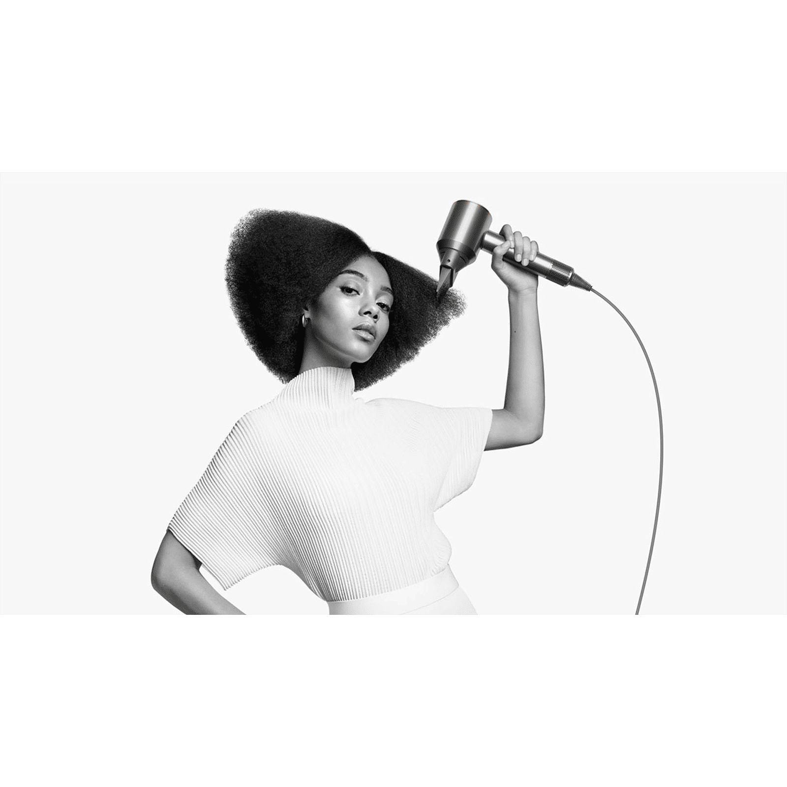 dyson Supersonic Hair Dryer with 4 Heat Settings & Cool Shot (Diffuser, Vinca Blue & Rose) dyson Supersonic Hair Dryer with 4 Heat Settings & Cool Shot (Diffuser, Vinca Blue & Rose)_3