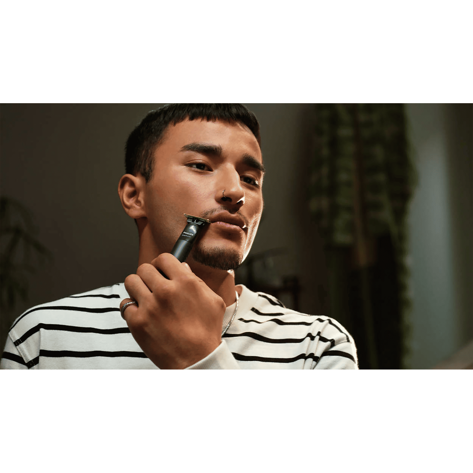 PHILIPS OneBlade Rechargeable Cordless Wet & Dry Trimmer for Beard & Moustache with 3 Length Settings for Men (30min Runtime, IPX7 Waterproof, Charcoal Gray) PHILIPS OneBlade Rechargeable Cordless Wet & Dry Trimmer for Beard & Moustache with 3 Length Settings for Men (30min Runtime, IPX7 Waterproof, Charcoal Gray)_4