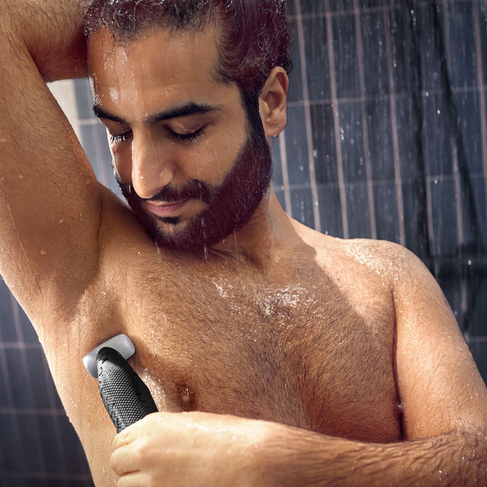 PHILIPS 3 Series Rechargeable Cordless Grooming Kit for Body & Intimate Area for Men (40mins Runtime, Contour Following 2D Technology, Grey) PHILIPS 3 Series Rechargeable Cordless Grooming Kit for Body & Intimate Area for Men (40mins Runtime, Contour Following 2D Technology, Grey)_5