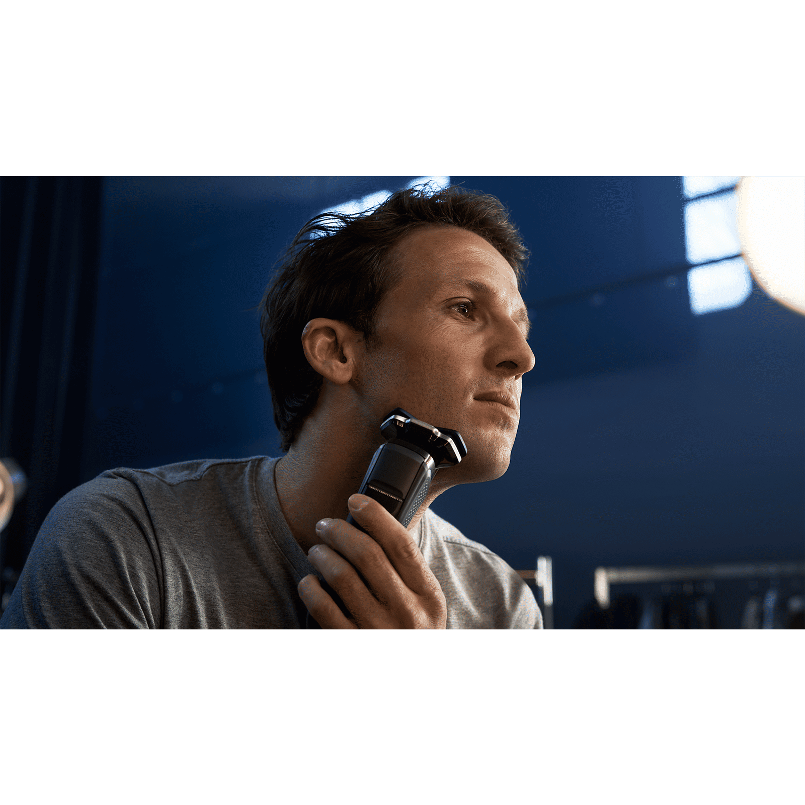 PHILIPS 7000 Series Rechargeable Cordless Shaver for Face for Men (60mins Runtime, SkinIQ Technology, Dark Chrome)_7