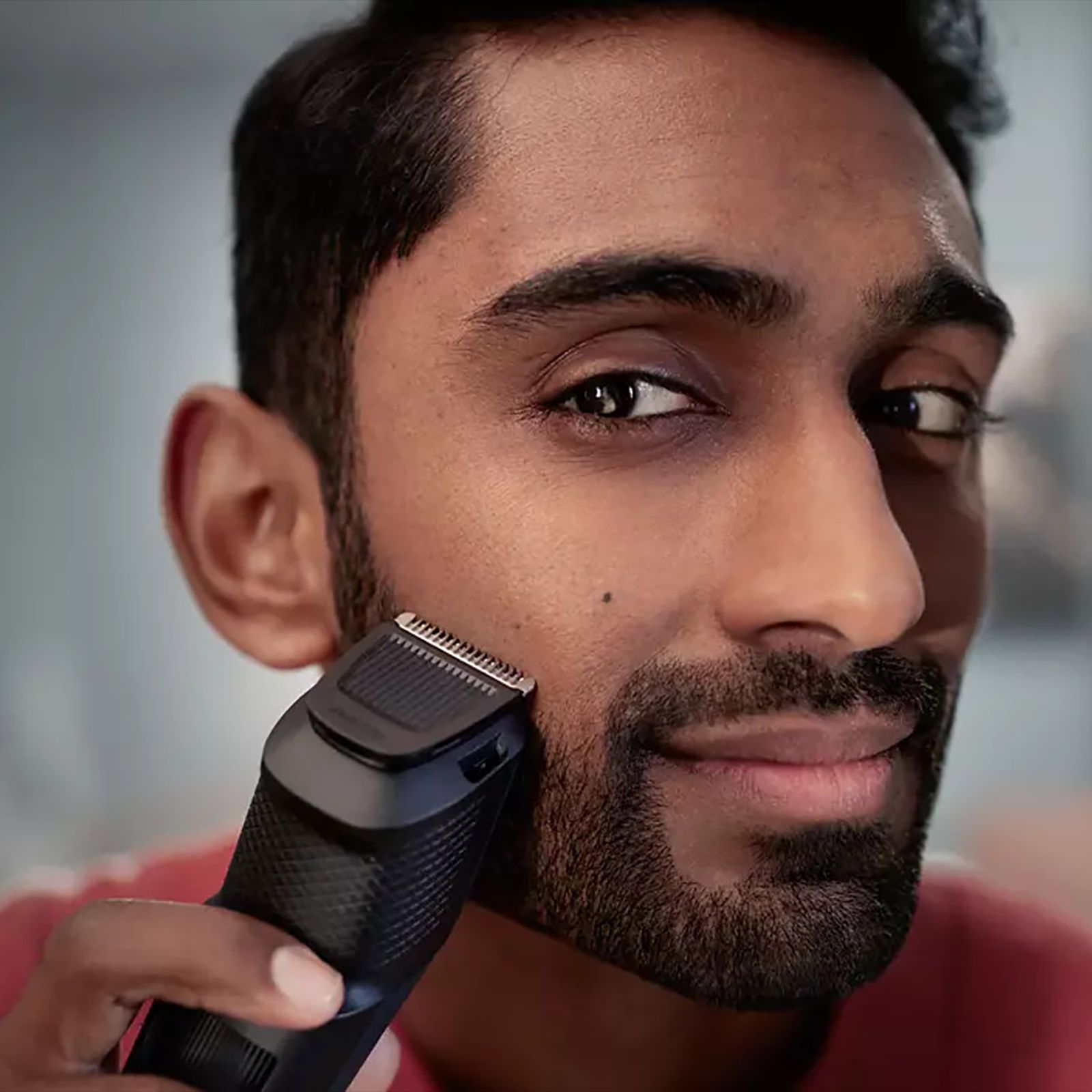 PHILIPS 3000 Series Rechargeable Cordless Wet & Dry Trimmer for Beard & Moustache with 20 Length Settings for Men (60min Runtime, LED Charge Indicator, Blue) PHILIPS 3000 Series Rechargeable Cordless Wet & Dry Trimmer for Beard & Moustache with 20 Length Settings for Men (60min Runtime, LED Charge Indicator, Blue)_5