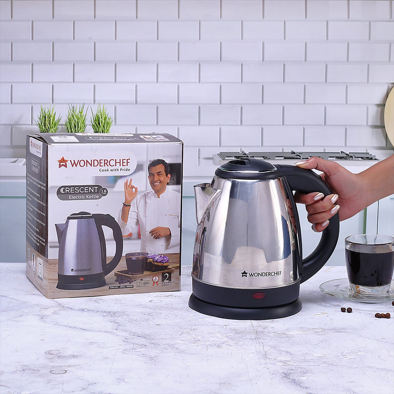 WONDERCHEF Crescent 1800 Watt 1.8 Litre Electric Kettle with Safety Locking Lid (Silver) WONDERCHEF Crescent 1800 Watt 1.8 Litre Electric Kettle with Safety Locking Lid (Silver)_15