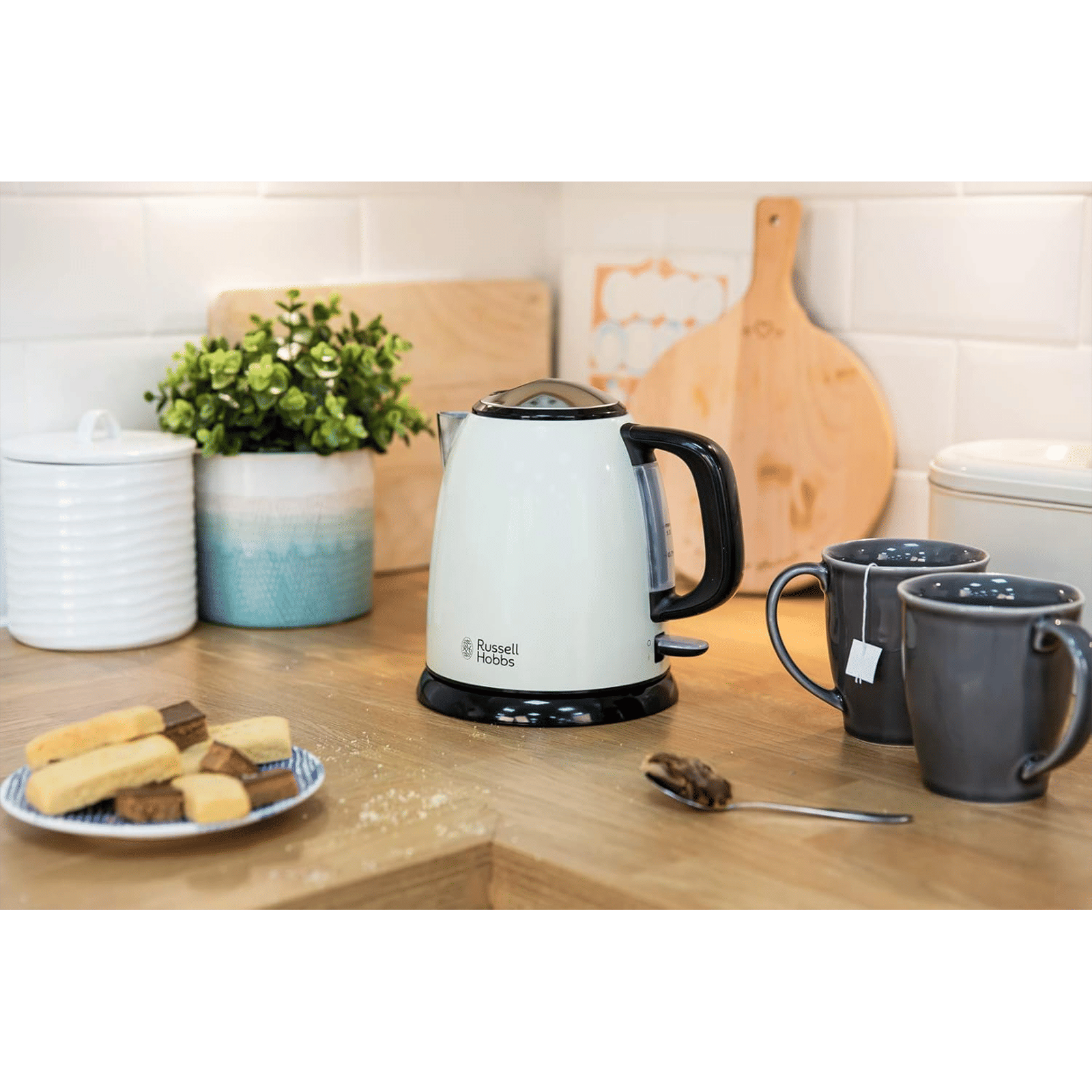 Russell Hobbs Colours Plus 2400 Watt 1 Litre Electric Kettle with Anti Scale Filter (Cream) Russell Hobbs Colours Plus 2400 Watt 1 Litre Electric Kettle with Anti Scale Filter (Cream)_11