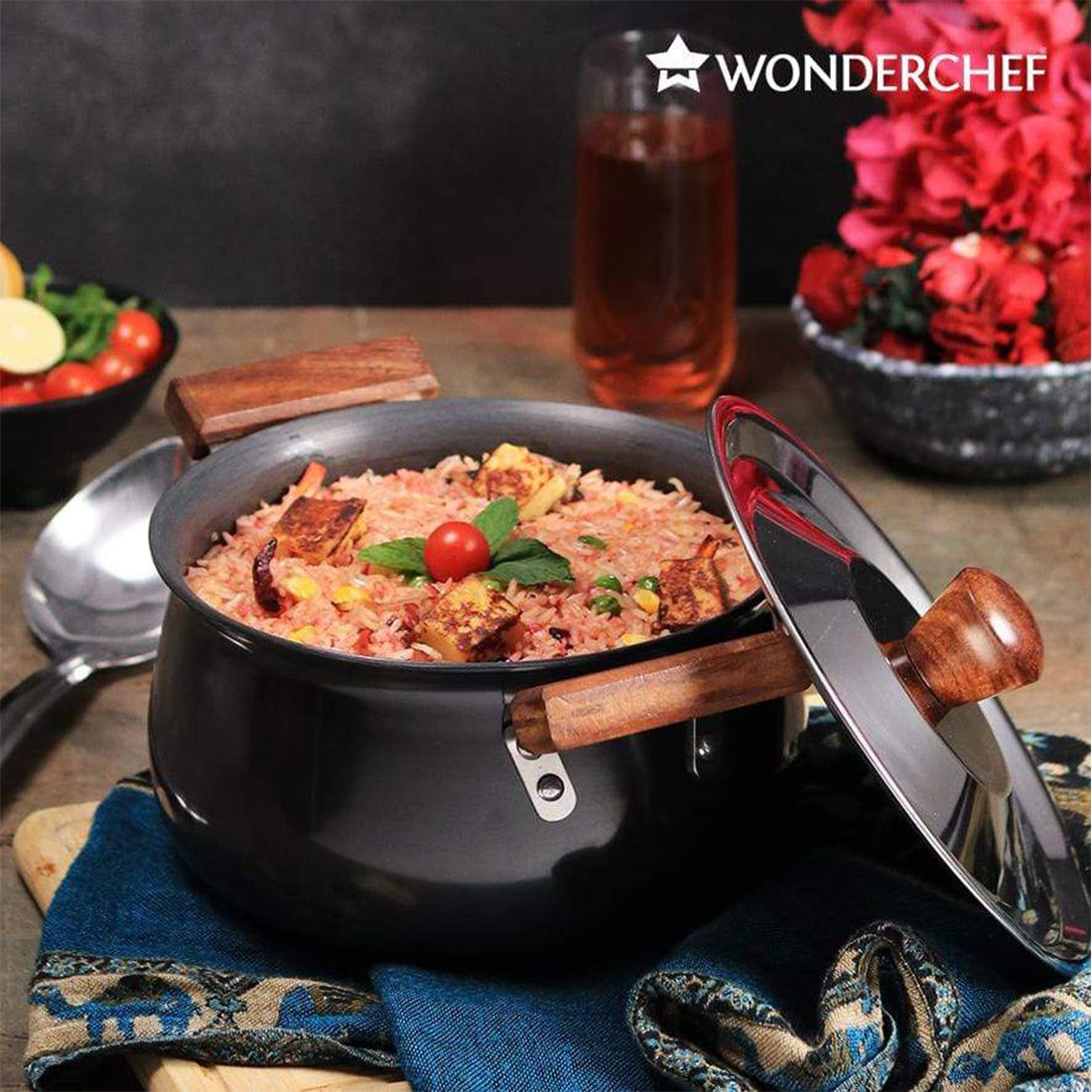 WONDERCHEF Ebony 5L Non Stick Aluminium & Wood Biryani Handi with Stainless Steel Lid (Induction Compatible, Even Heat Distribution, Black) WONDERCHEF Ebony 5L Non Stick Aluminium & Wood Biryani Handi with Stainless Steel Lid (Induction Compatible, Even Heat Distribution, Black)_8
