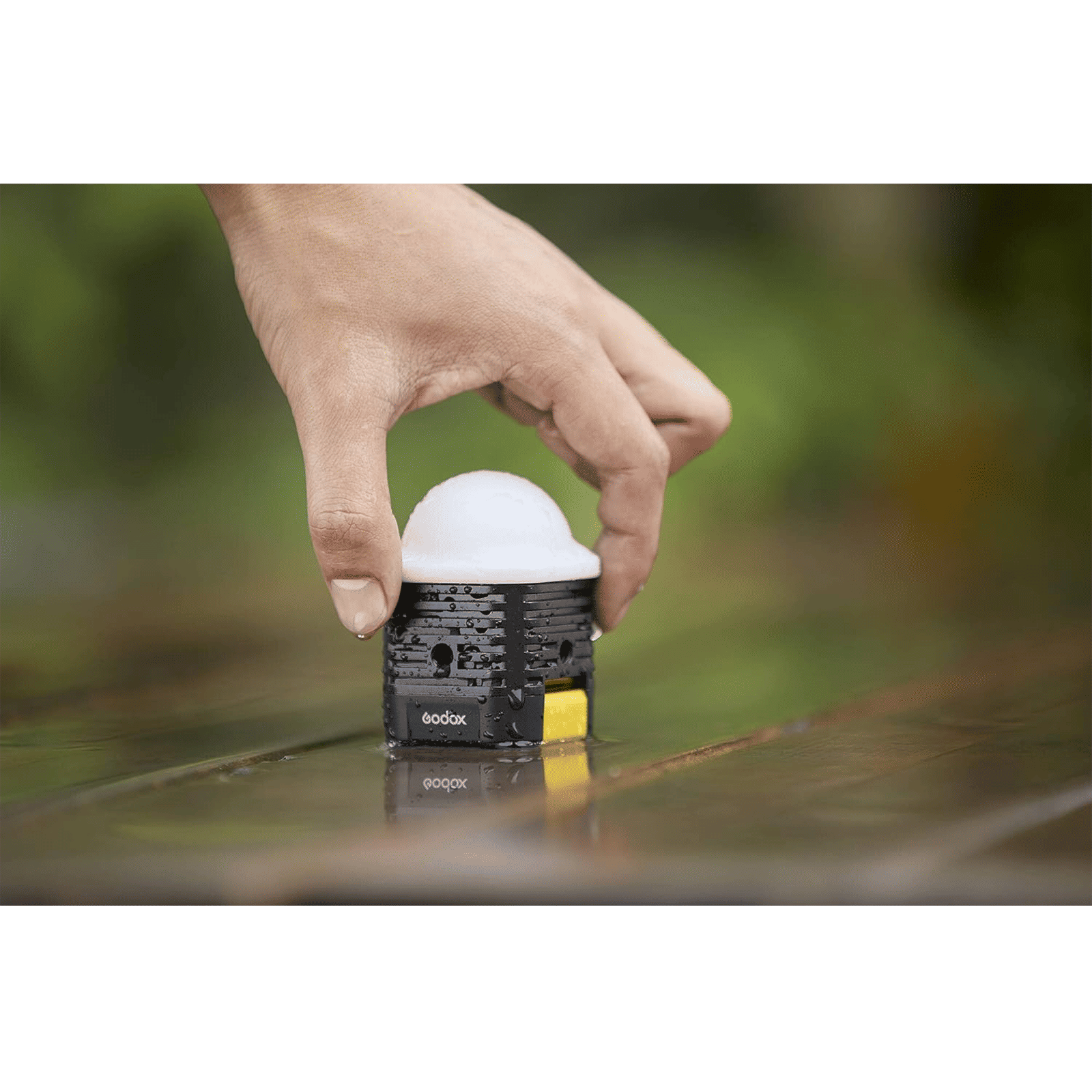 Godox WL4B LED Light with Bluetooth Connectivity & Remote for Still Photography & Videography (IPX8 Waterproof)_10