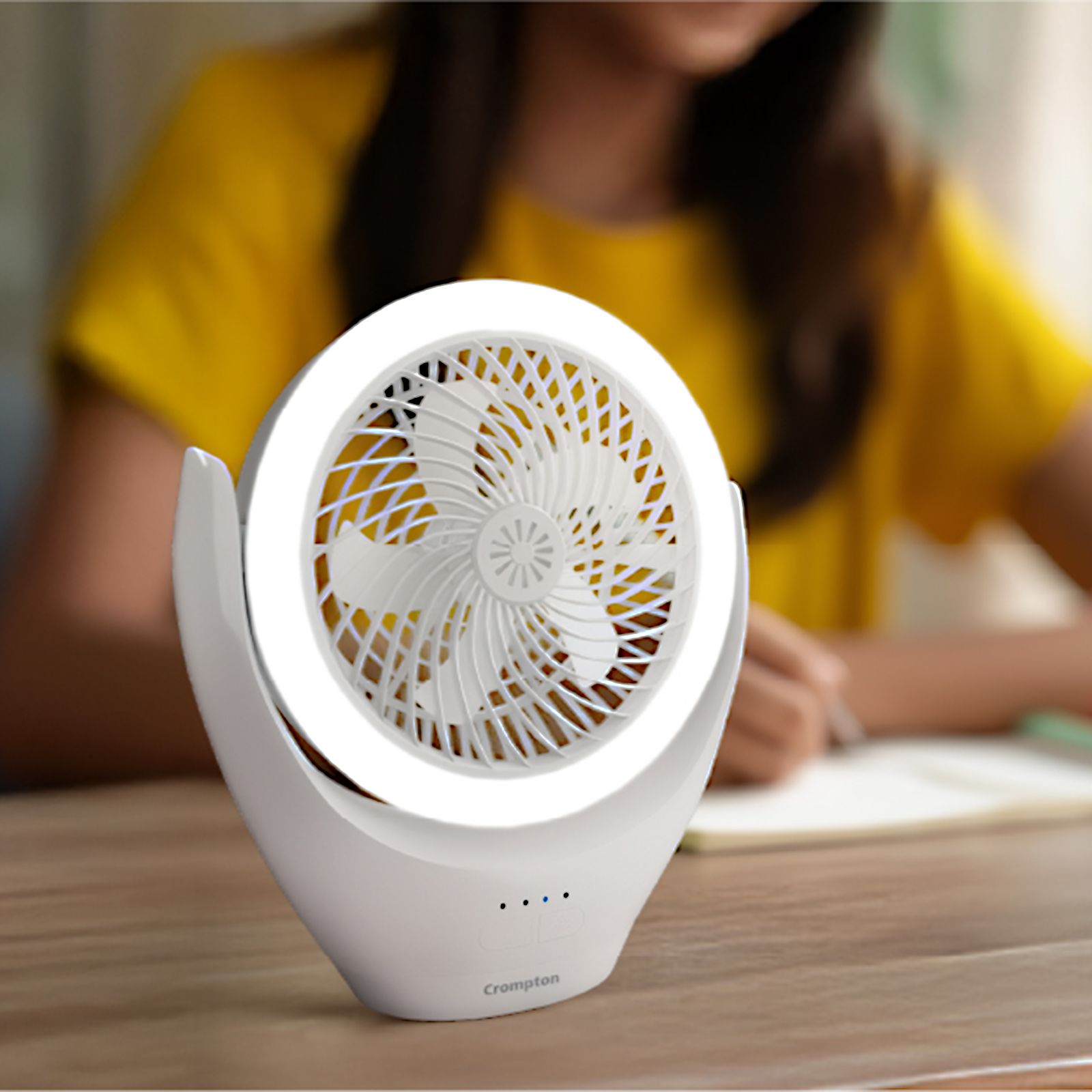 Crompton Glowair Spark 220mm 5 Blade Rechargeable Portable Fan with 2200 mAh Battery (Built-in Aroma Diffuser, White)_5