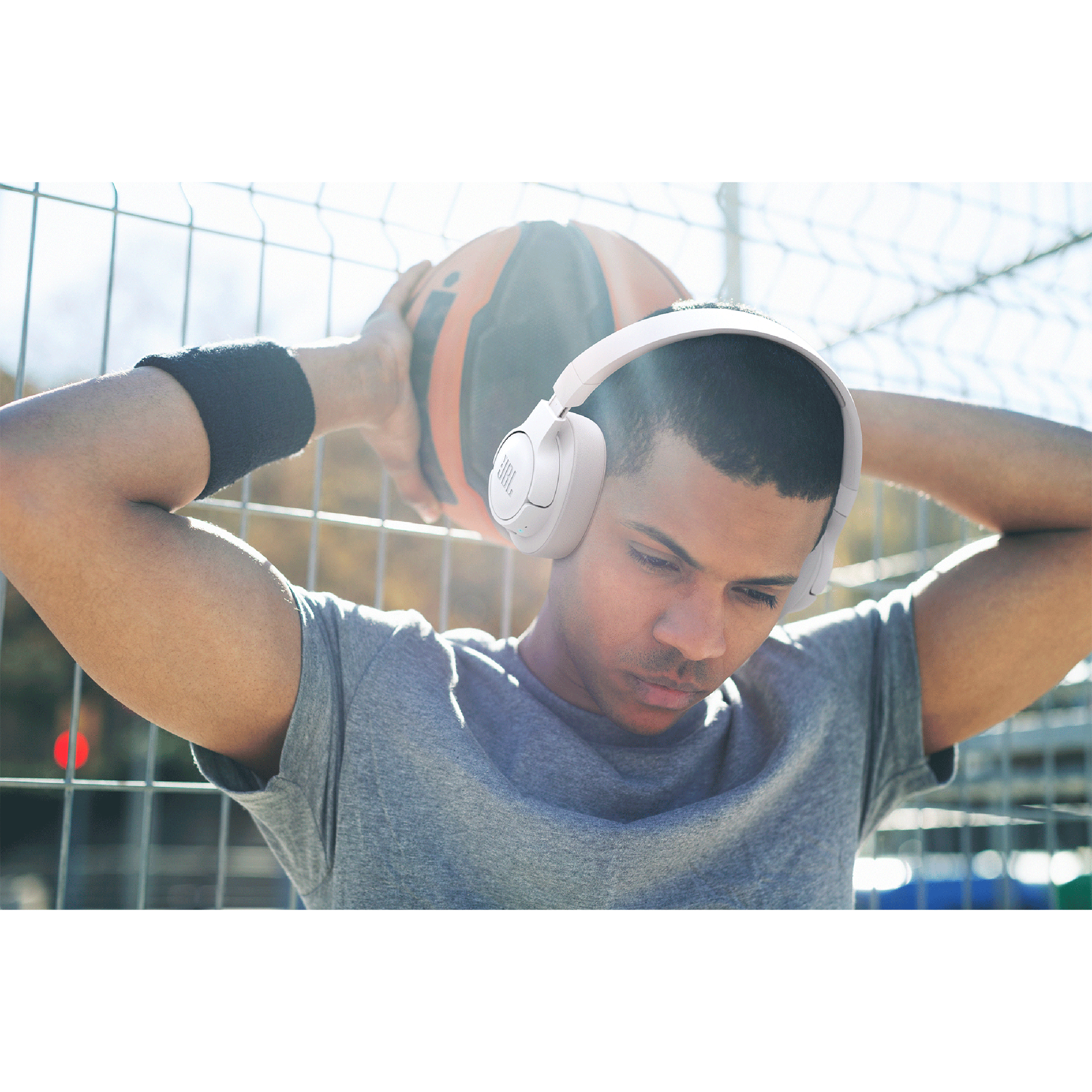 JBL Tune 700 JBLT700BTBLU Bluetooth Headphone with Mic (27 Hours Playback, Over Ear, Blue)_7