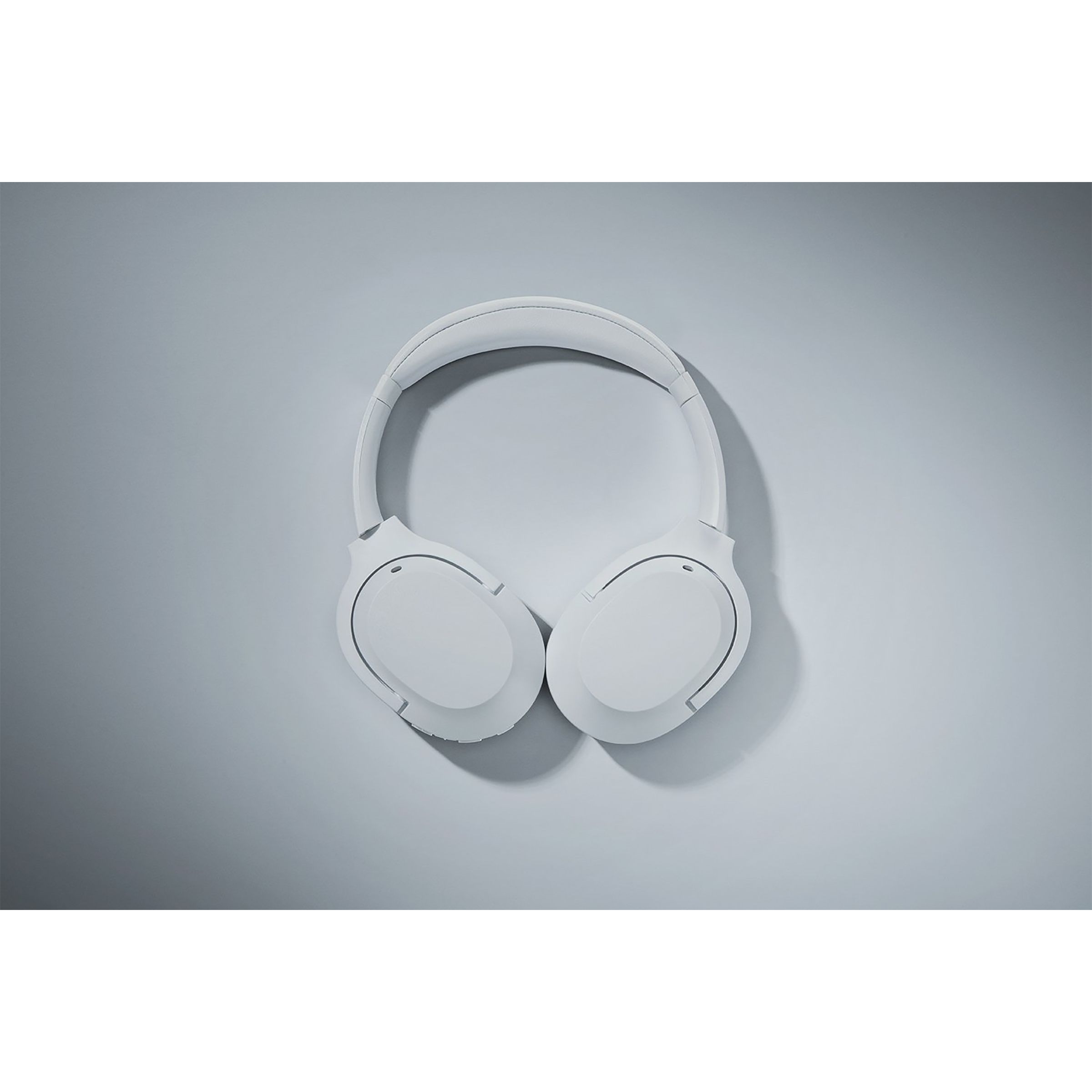 RAZER Opus X RZ04-03760200-R3M1 Bluetooth Gaming Headset with Active Noise Cancellation (30 Hours Playtime, Over Ear, Mercury) RAZER Opus X RZ04-03760200-R3M1 Bluetooth Gaming Headset with Active Noise Cancellation (30 Hours Playtime, Over Ear, Mercury)_10