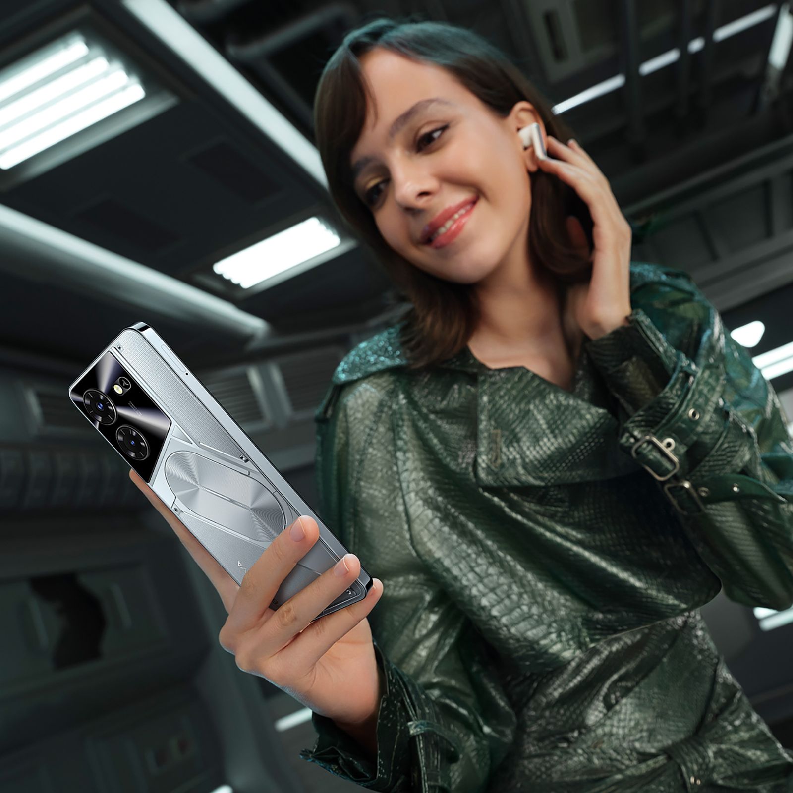 TECNO Pova 5 Pro 5G (8GB RAM, 128GB, Silver Fantasy)_9