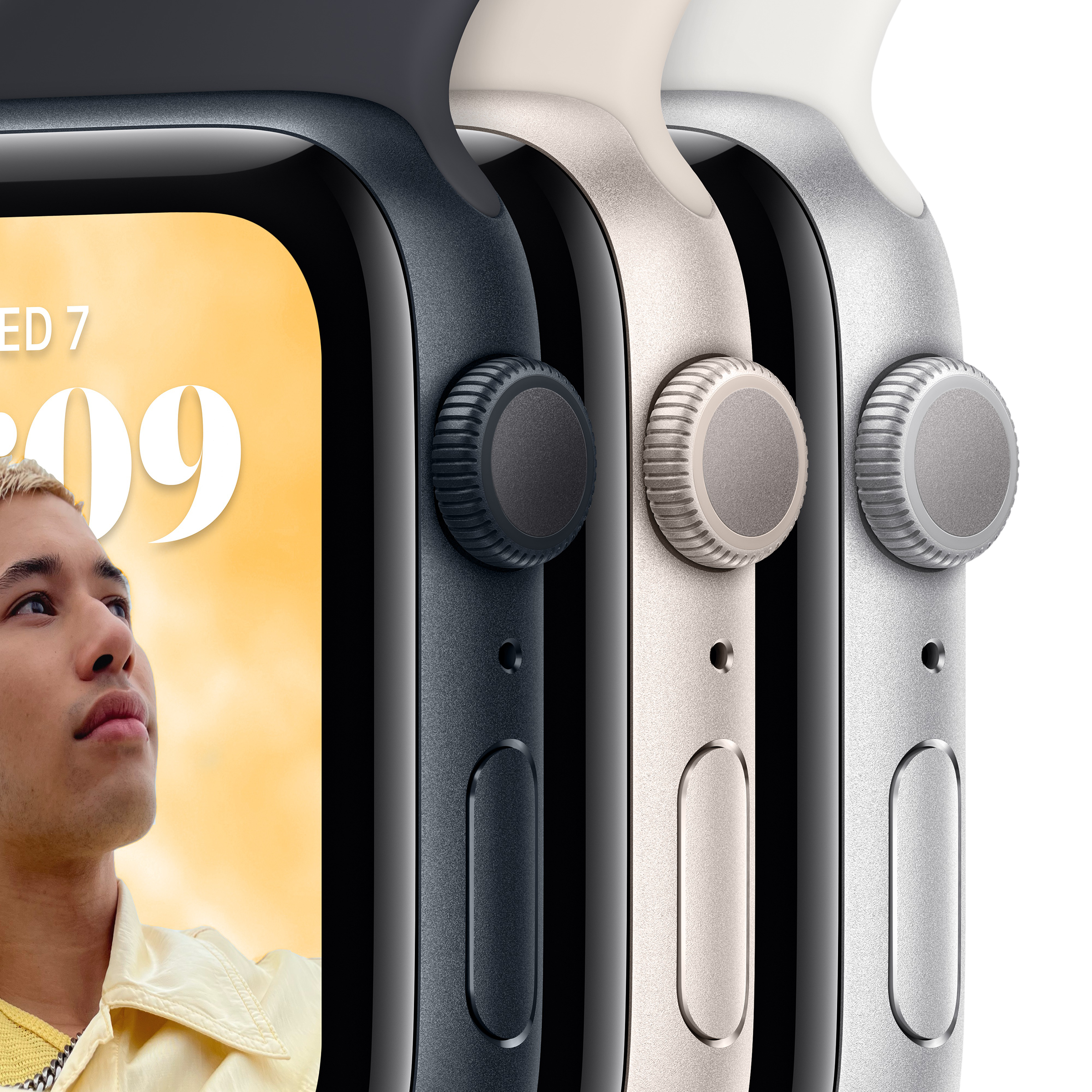 Apple Watch SE GPS with Sports Band (44mm Retina LTPO OLED Display, Silver Aluminium Case)_3