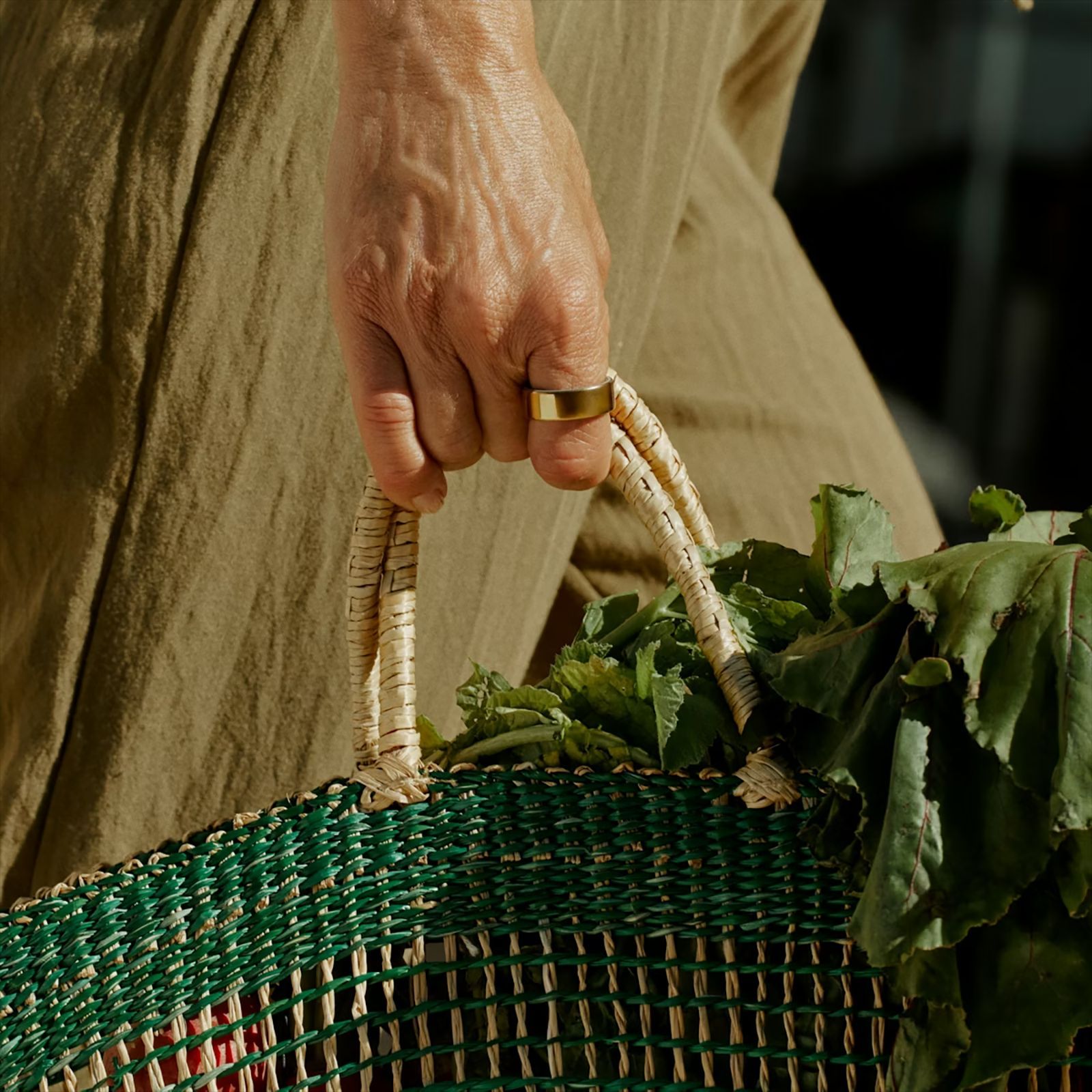 Oura Ring 4 Smart Ring with Activity Tracker (Size 14, Smart Sensing Technology, Gold)_5