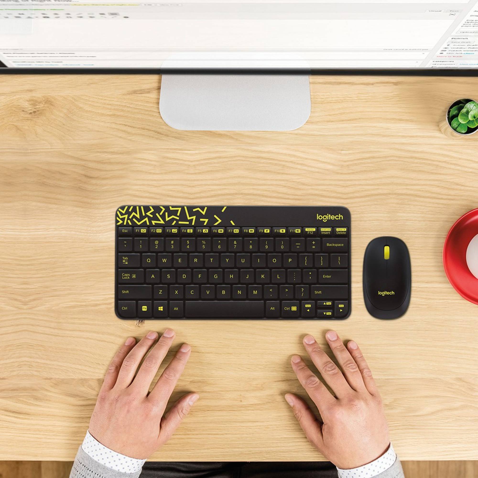logitech MK240 2.4 GHz Wireless Keyboard & Mouse Combo (1000 DPI, Spill Resistant, Black & Chartreuse Yellow)_5