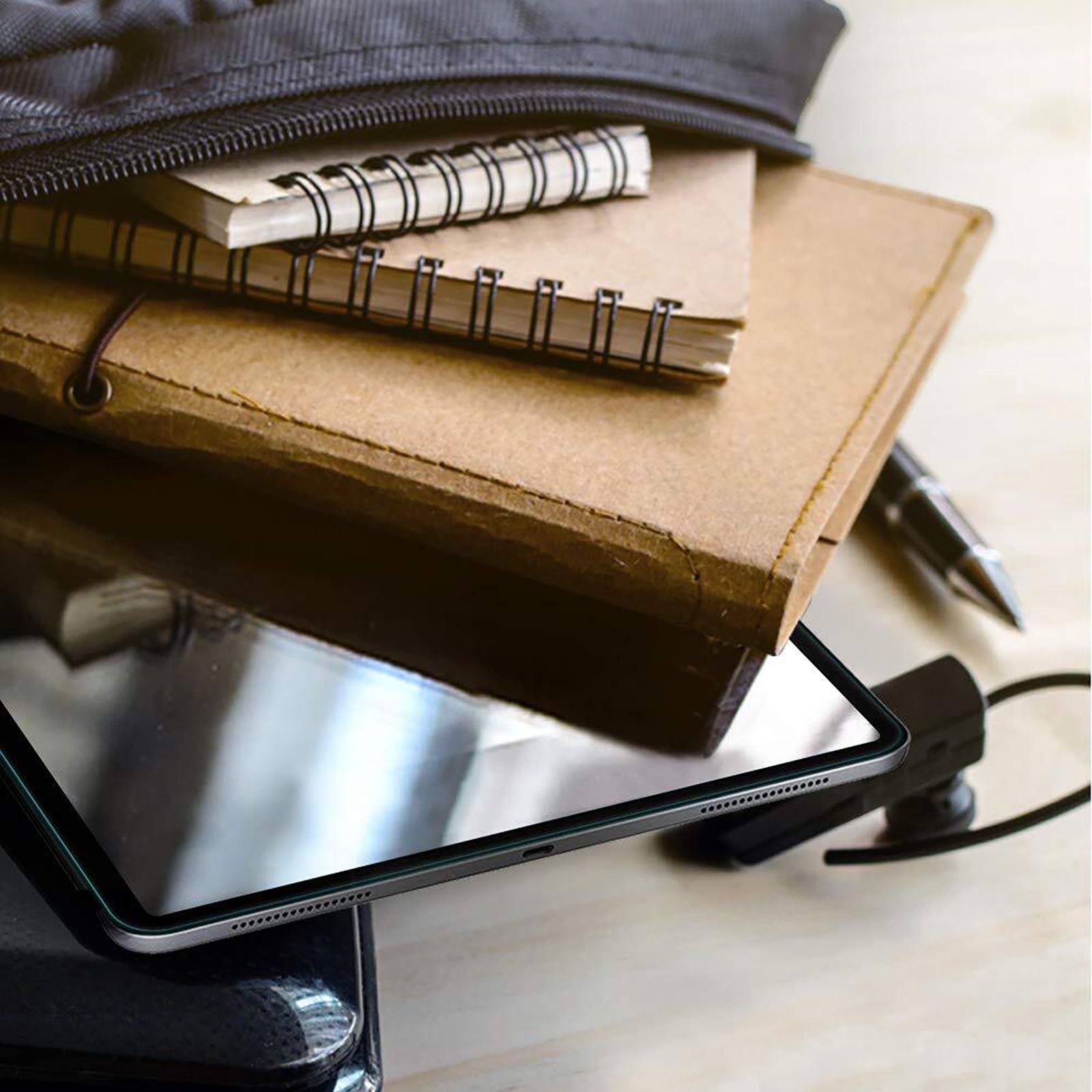 Spigen GLAS.tR Slim Screen Protector for Apple iPad Air 10.9 Inch, iPad Pro 11 Inch (Oleophobic Coating) Spigen GLAS.tR Slim Screen Protector for Apple iPad Air 10.9 Inch, iPad Pro 11 Inch (Oleophobic Coating)_10