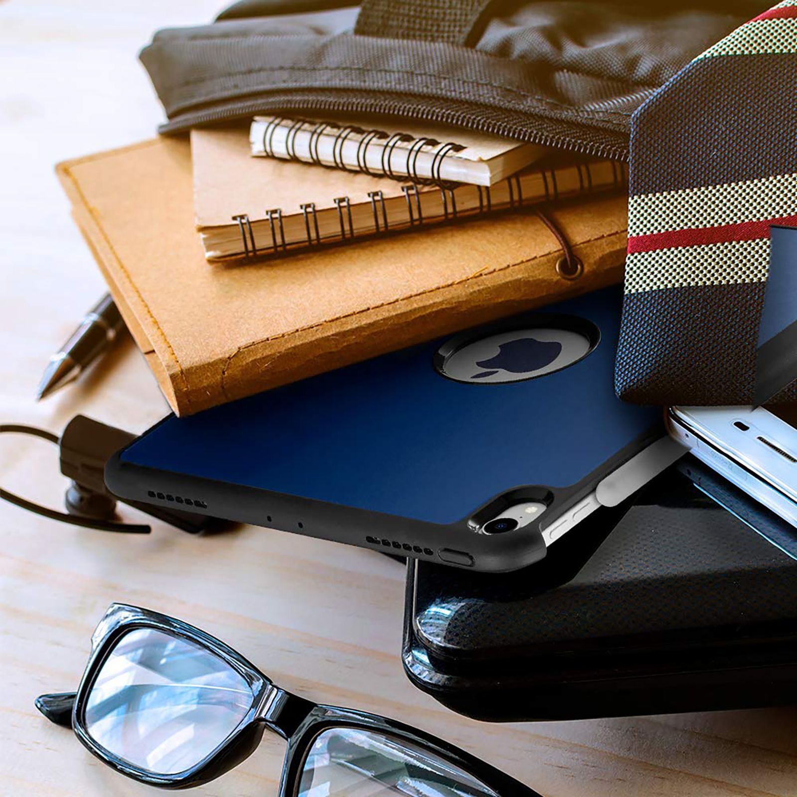 Spigen Smart Fold 2 Polycarbonate, TPU Flip Cover for Apple iPad Pro (Built-in Pen Slot, Blue)_8