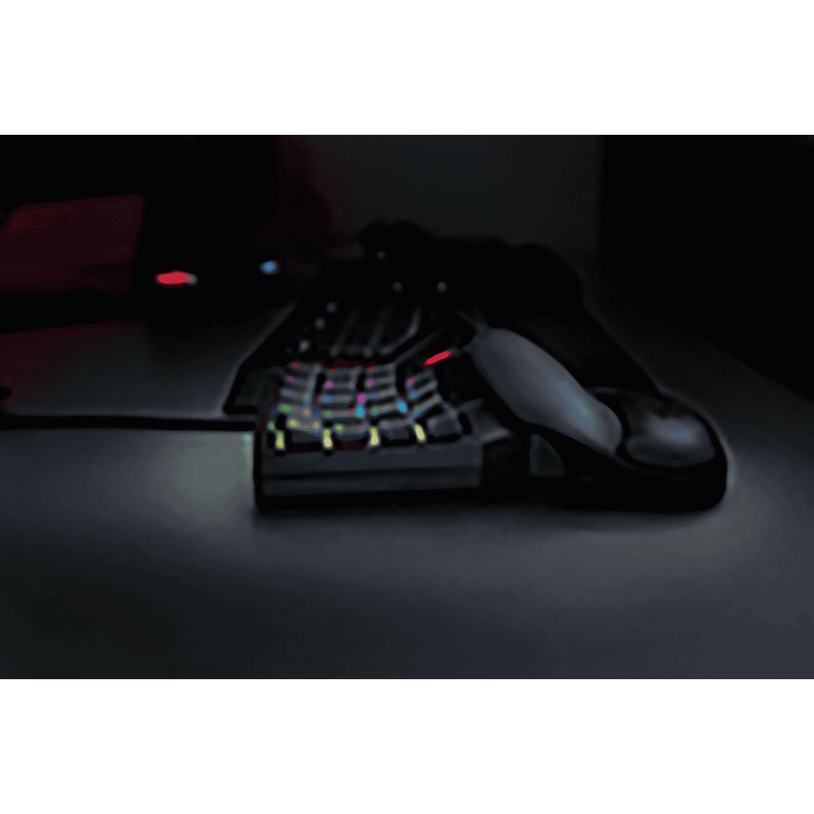 RAZER Tartarus V2 Wired Gaming Keyboard with Backlit Keys (Mecha Membrane, Black) RAZER Tartarus V2 Wired Gaming Keyboard with Backlit Keys (Mecha Membrane, Black)_4