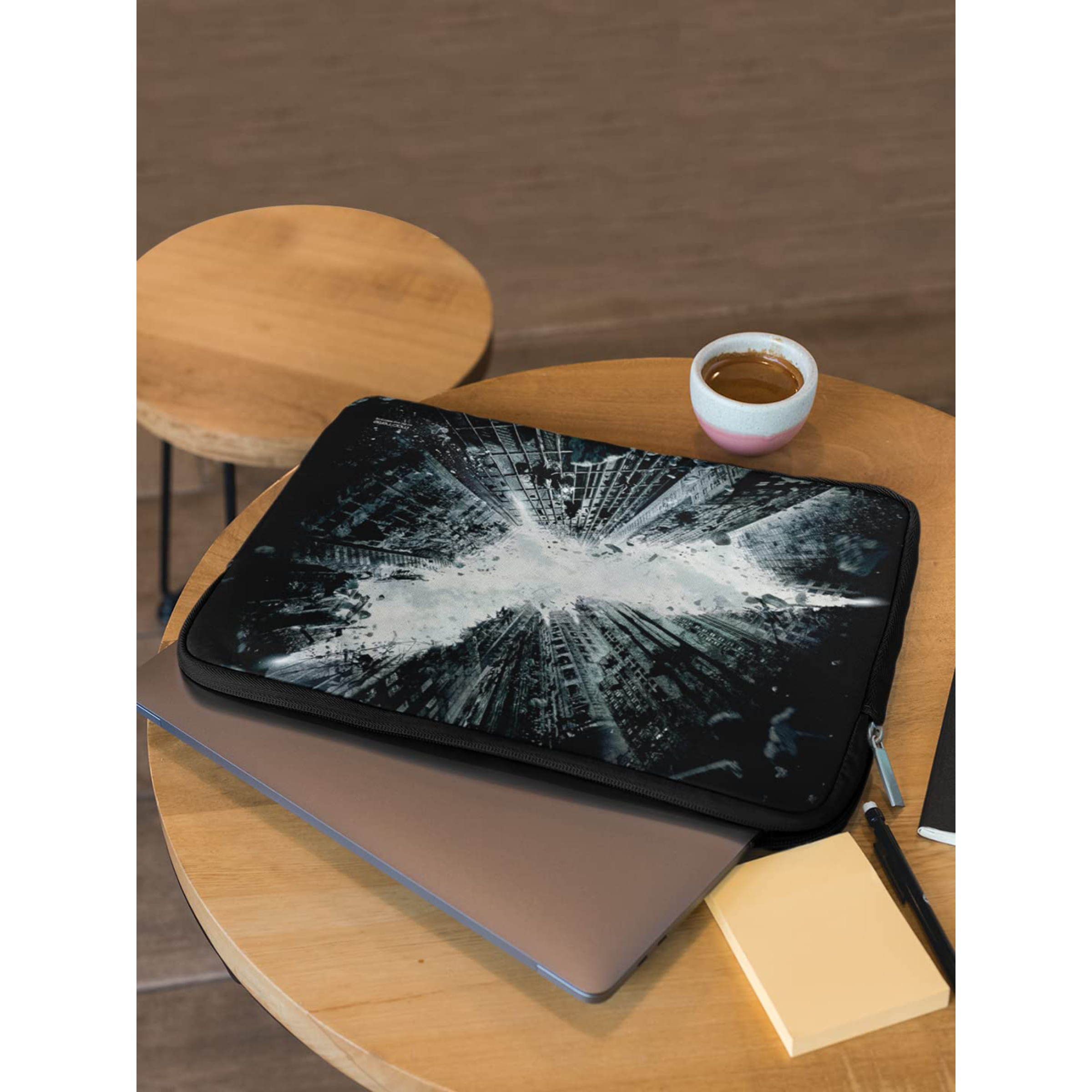 macmerise God of Gotham Neoprene Laptop Sleeve for 15 Inch Laptop (Water Resistant, Multi Color) macmerise God of Gotham Neoprene Laptop Sleeve for 15 Inch Laptop (Water Resistant, Multi Color)_5