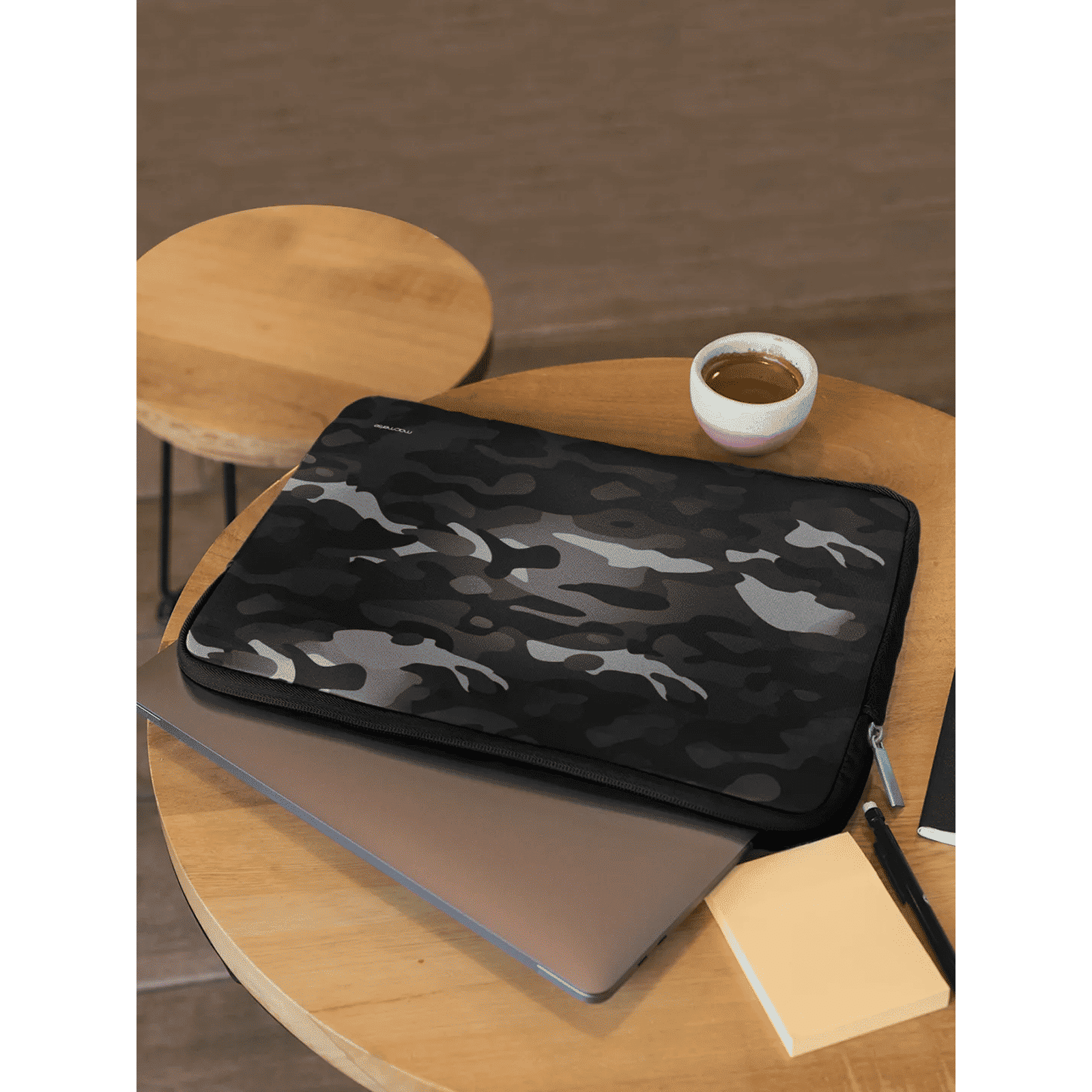 macmerise Camo Gunmetal Neoprene Laptop Sleeve for 15 Inch Laptop (Water Resistant, Grey) macmerise Camo Gunmetal Neoprene Laptop Sleeve for 15 Inch Laptop (Water Resistant, Grey)_7